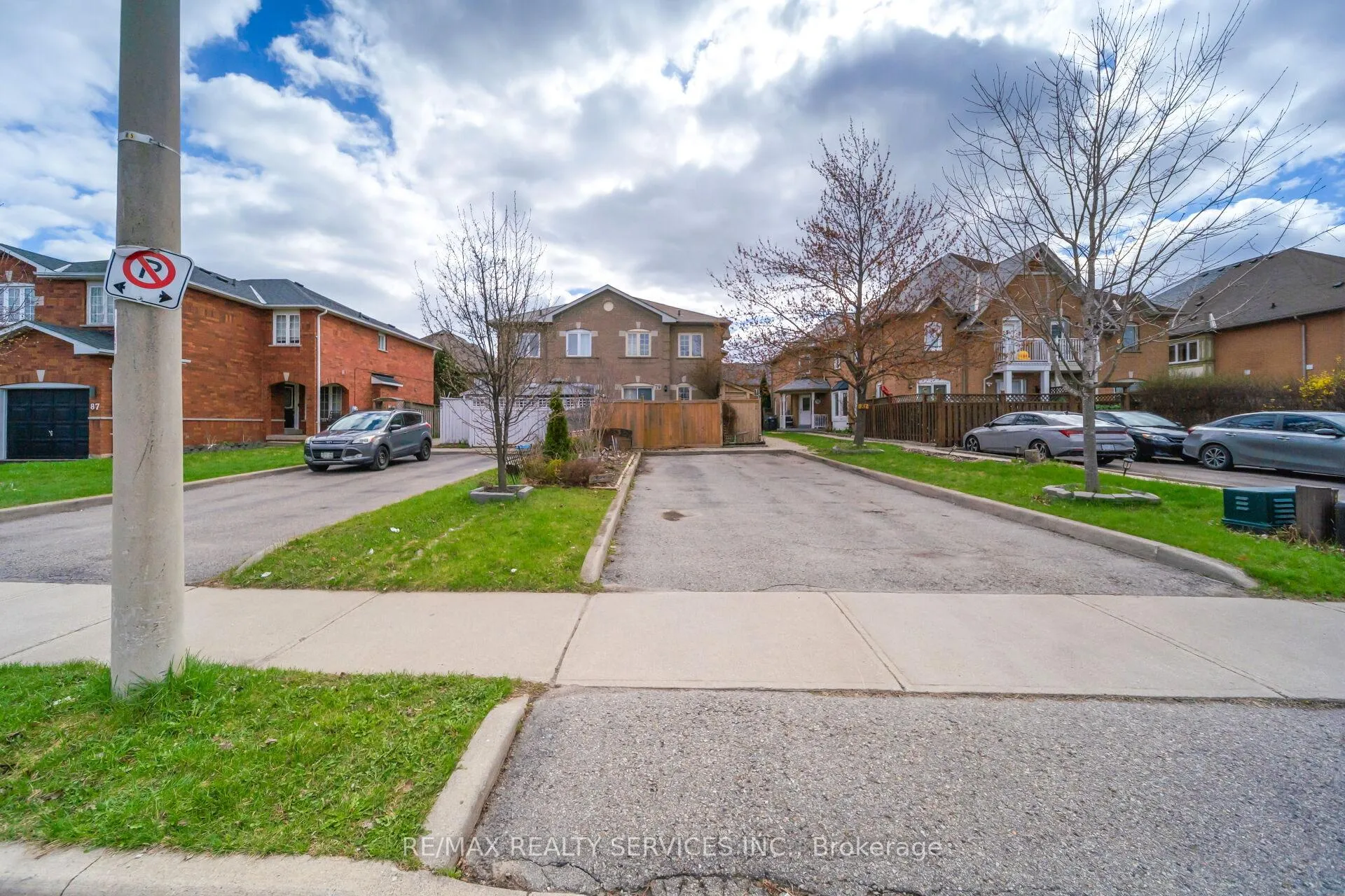 Front of 79 Pressed Brick Drive