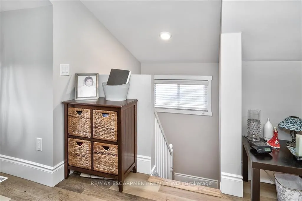 Photo 9 of 144 Ottawa Street S, Hamilton, Delta — HOMEH