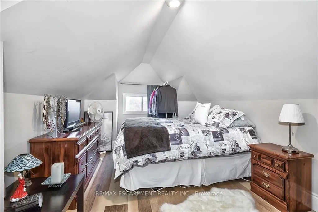 Photo 10 of 144 Ottawa Street S, Hamilton, Delta — HOMEH