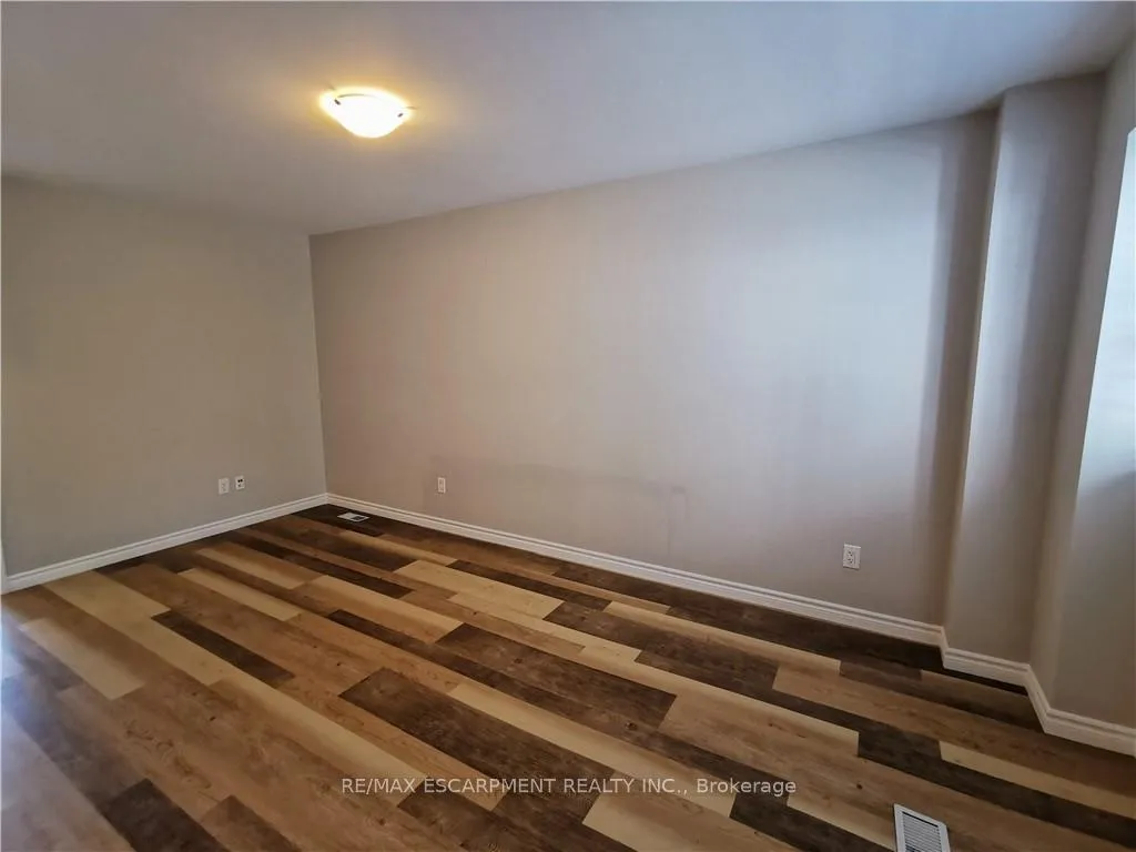 Photo 15 of 144 Ottawa Street S, Hamilton, Delta — HOMEH