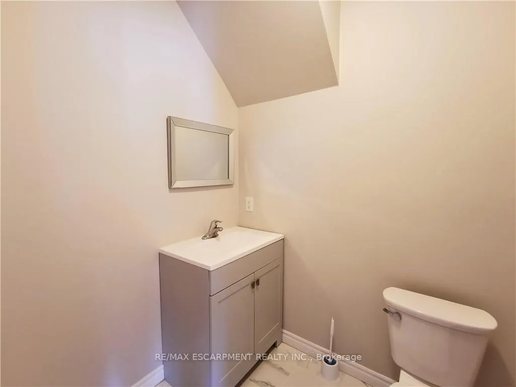 Photo 18 of 144 Ottawa Street S, Hamilton, Delta — HOMEH