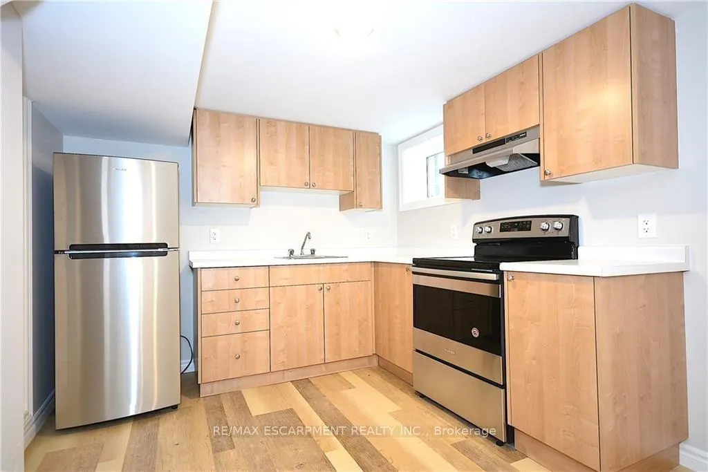 Photo 21 of 144 Ottawa Street S, Hamilton, Delta — HOMEH
