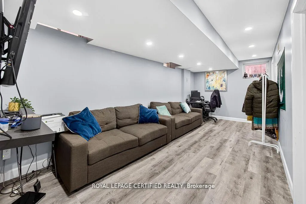 Photo 40 of 497 Downes Jackson Heights, Milton, Harrison — HOMEH