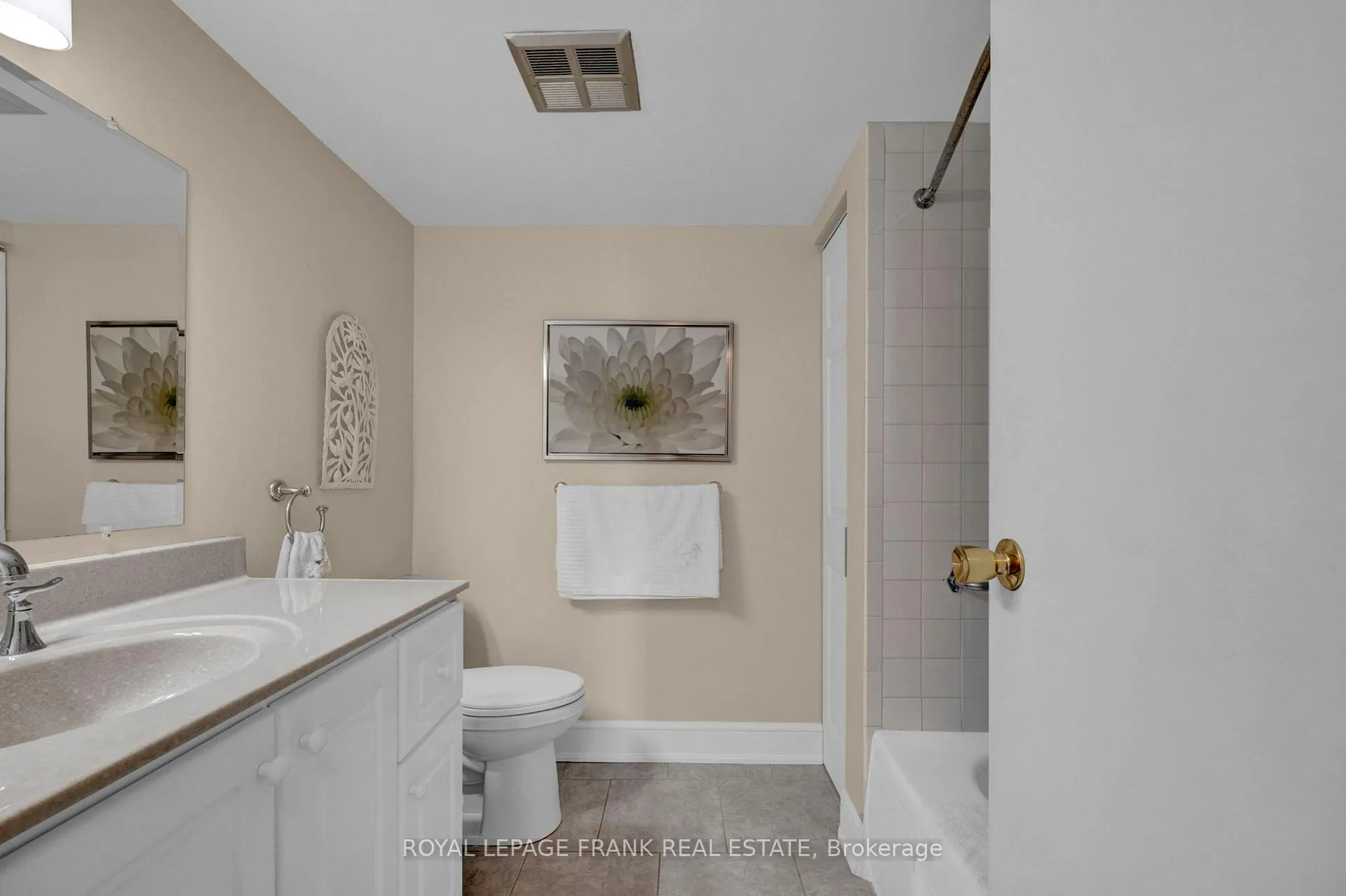 Photo 14 of Unit 1103, 55 William Street E, Oshawa, O'Neill — HOMEH
