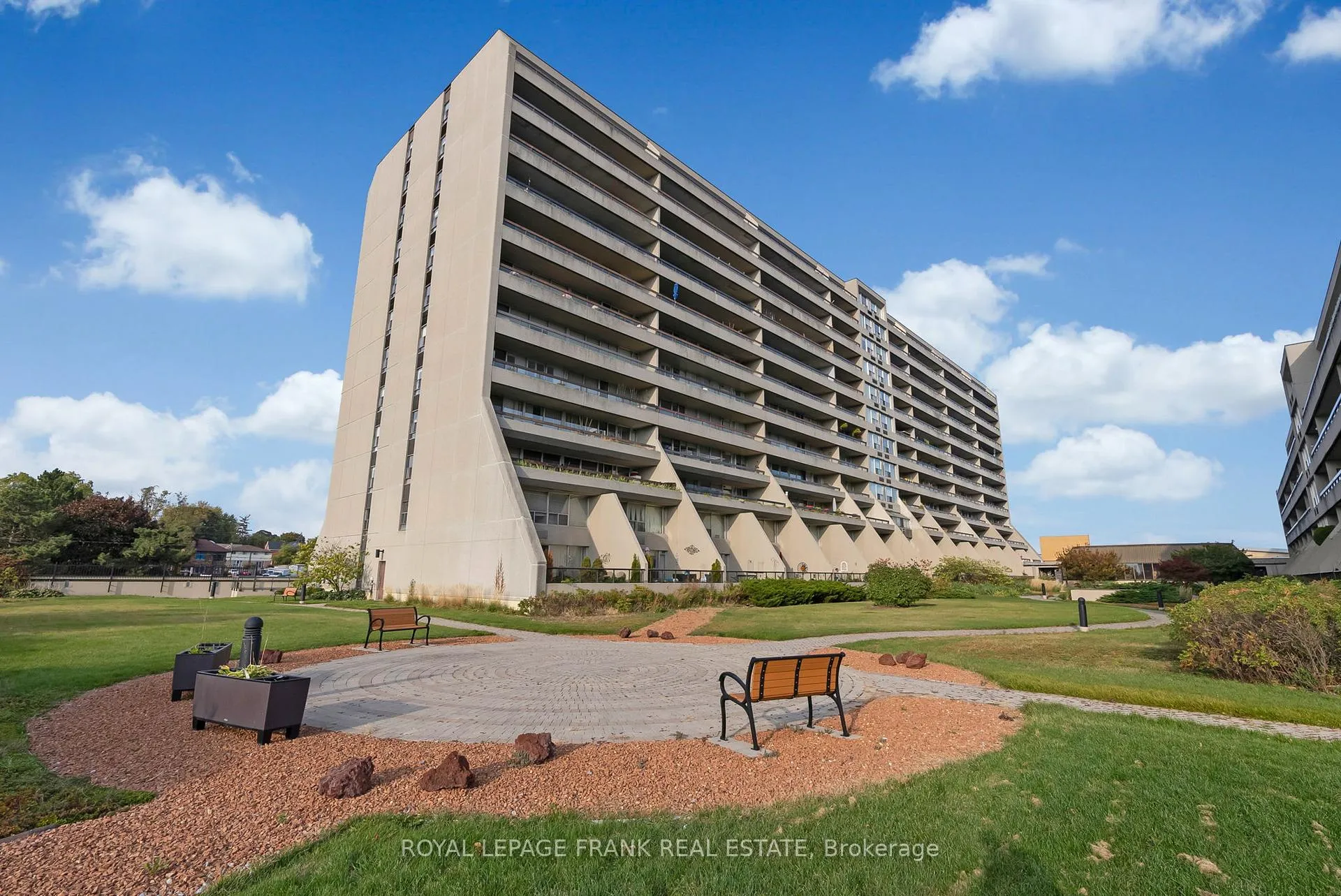 Photo 30 of Unit 1103, 55 William Street E, Oshawa, O'Neill — HOMEH