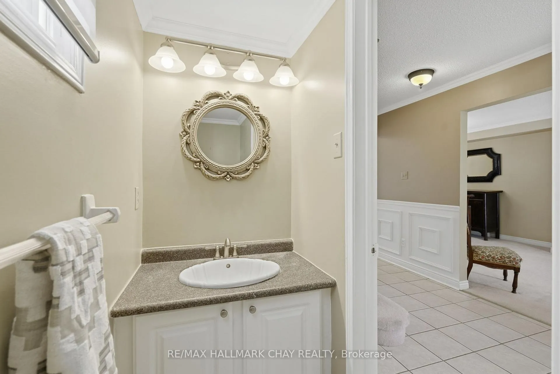 Photo 18 of 21 Carr Drive, Barrie, Letitia Heights — HOMEH