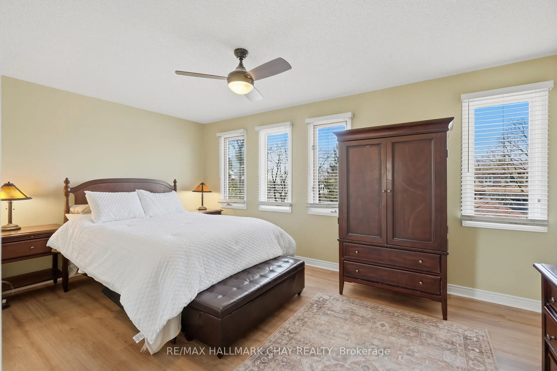 Photo 21 of 21 Carr Drive, Barrie, Letitia Heights — HOMEH