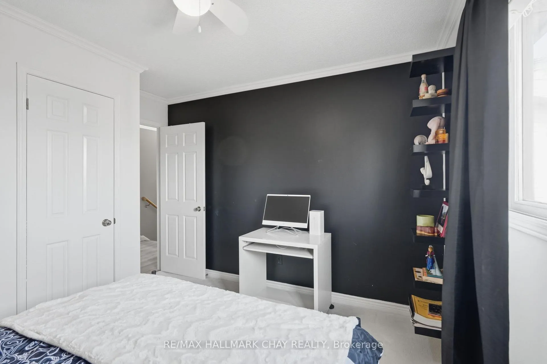 Photo 27 of 21 Carr Drive, Barrie, Letitia Heights — HOMEH