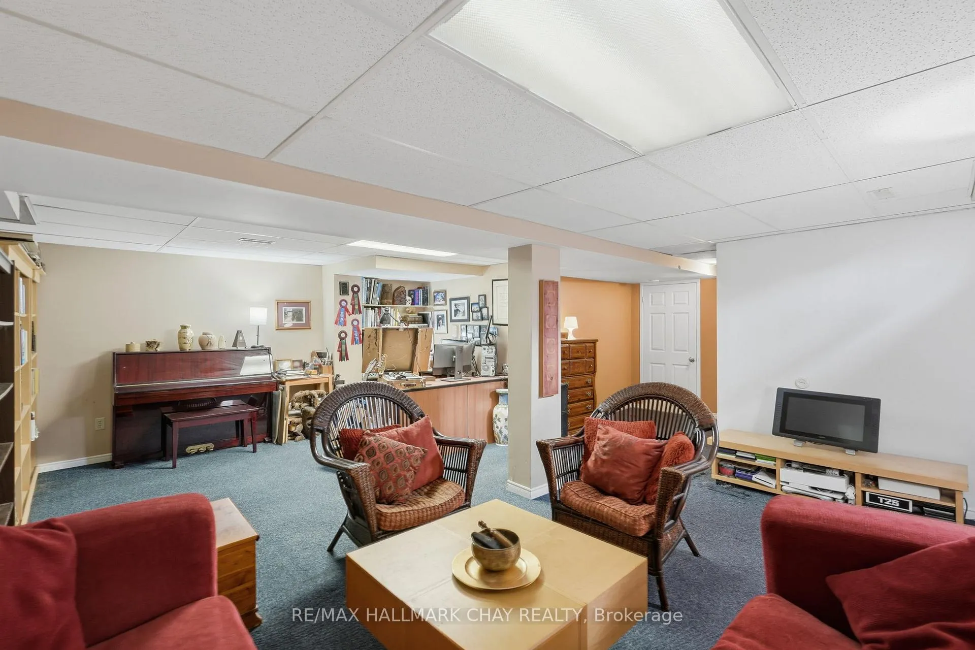 Photo 31 of 21 Carr Drive, Barrie, Letitia Heights — HOMEH