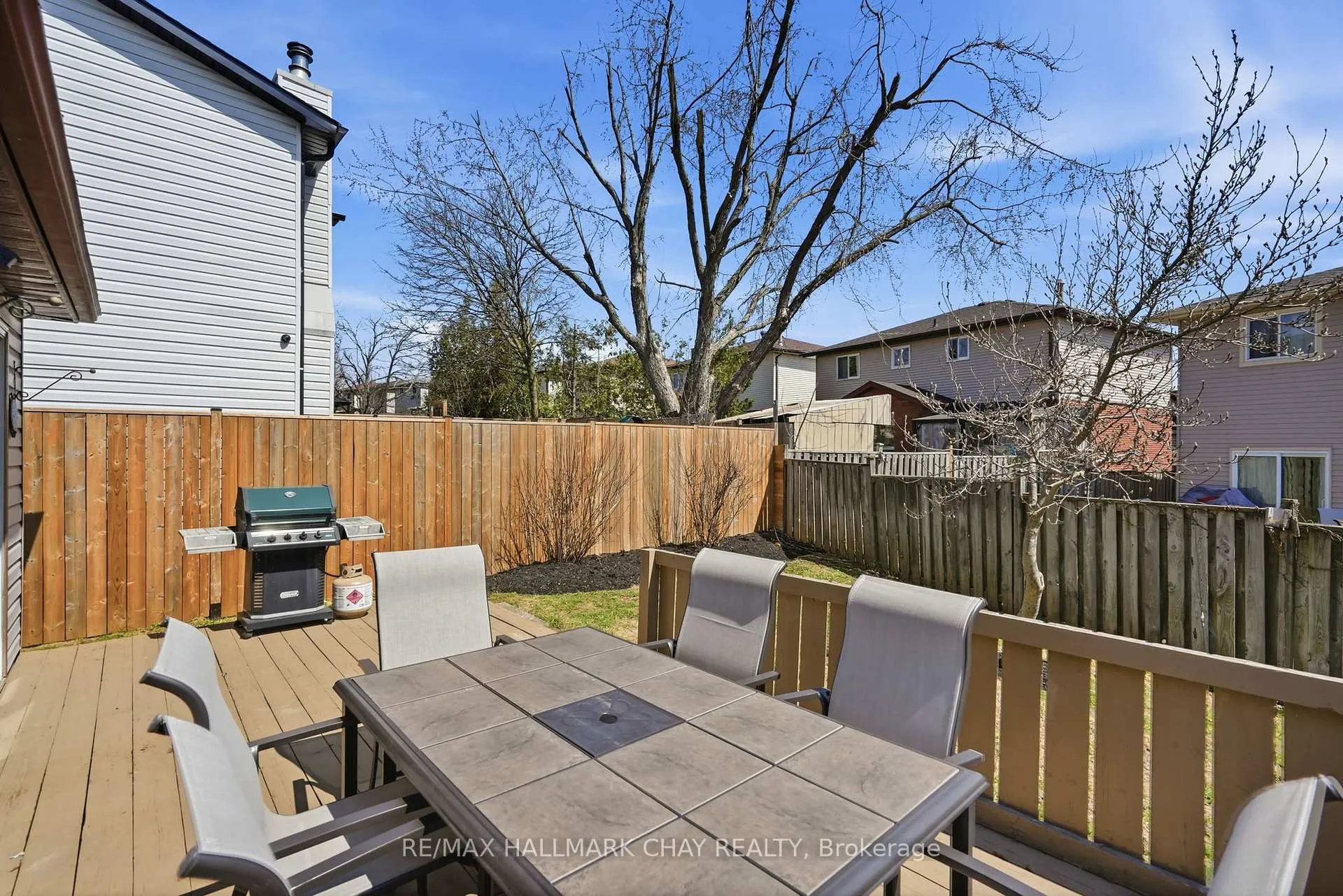 Photo 39 of 21 Carr Drive, Barrie, Letitia Heights — HOMEH