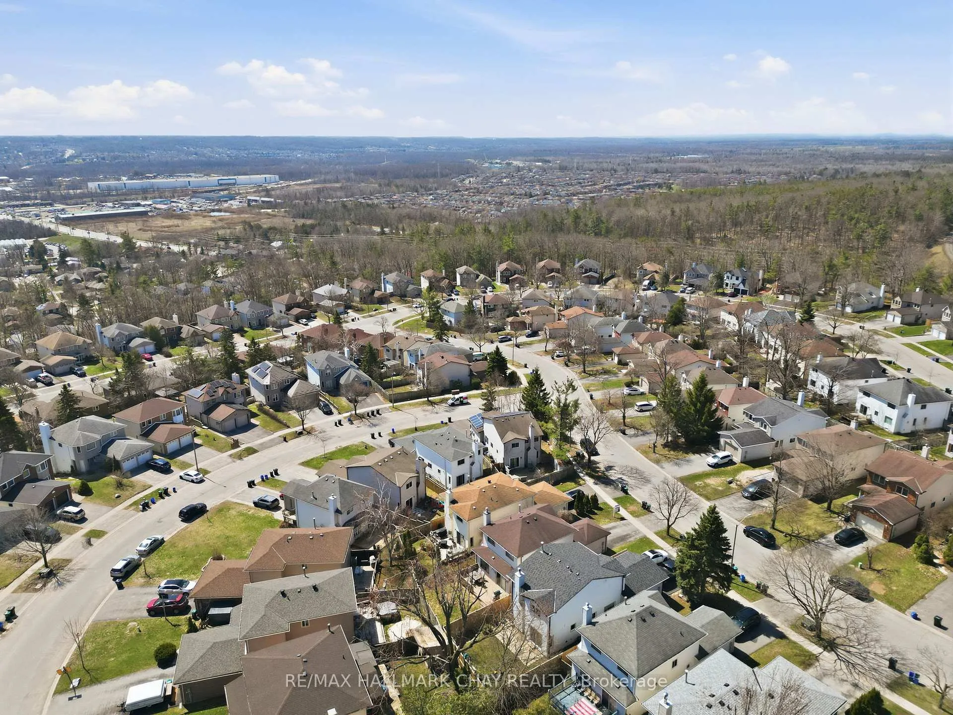 Photo 46 of 21 Carr Drive, Barrie, Letitia Heights — HOMEH