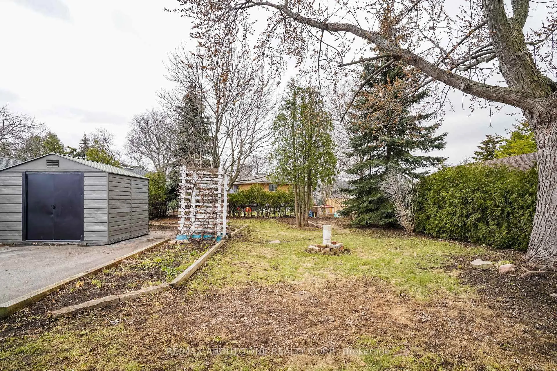 Photo 9 of 96 Mohawk Road E, Hamilton, Greeningdon — HOMEH