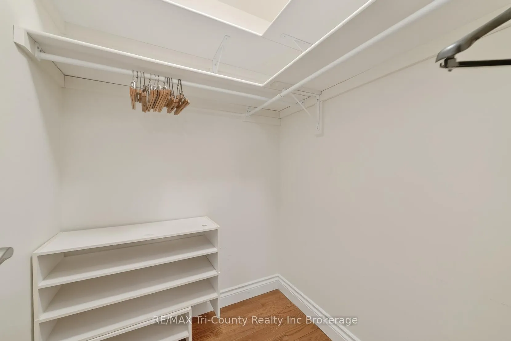 Photo 14 of 14 Yeager Avenue, Norfolk, Simcoe — HOMEH