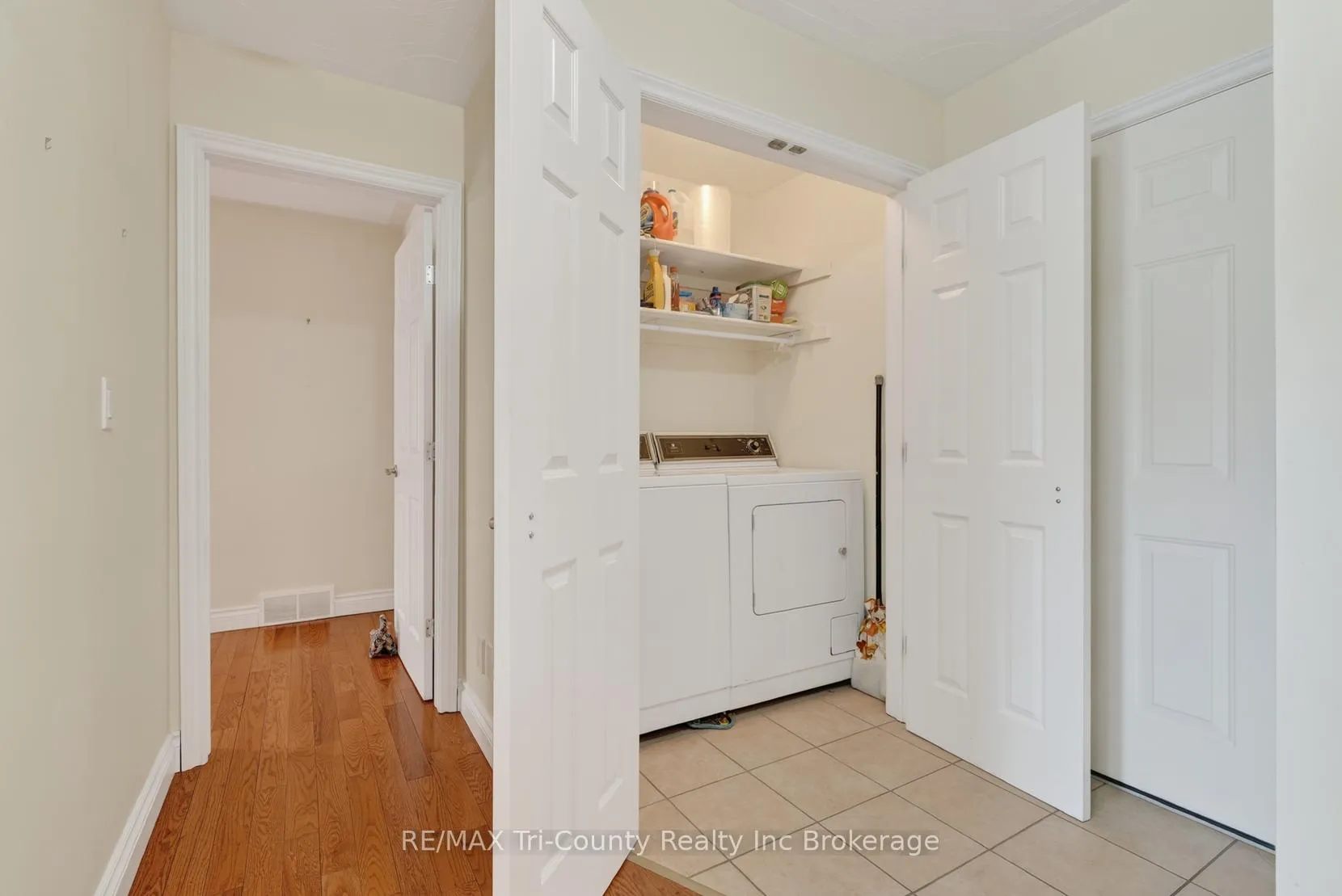 Photo 15 of 14 Yeager Avenue, Norfolk, Simcoe — HOMEH