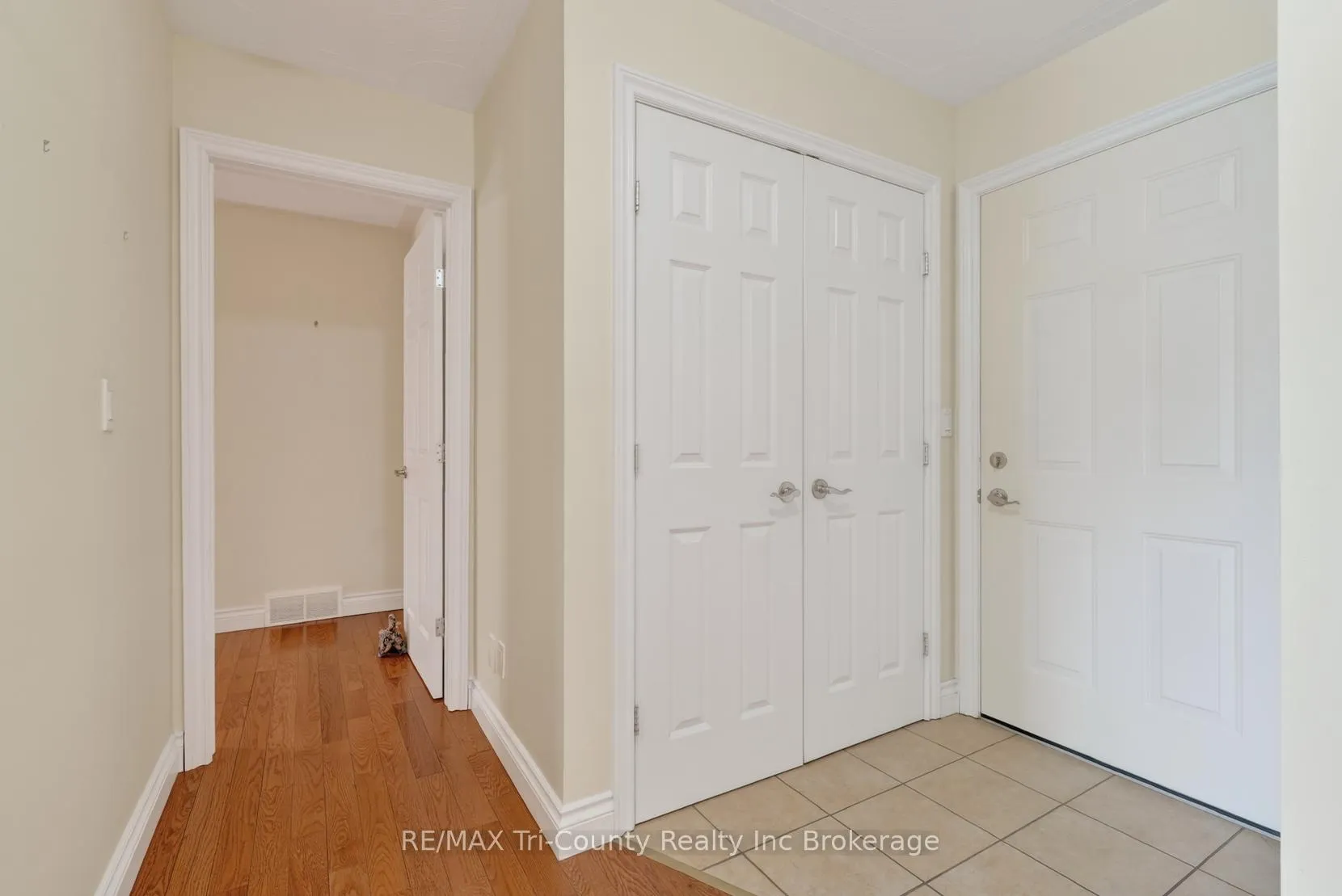 Photo 16 of 14 Yeager Avenue, Norfolk, Simcoe — HOMEH