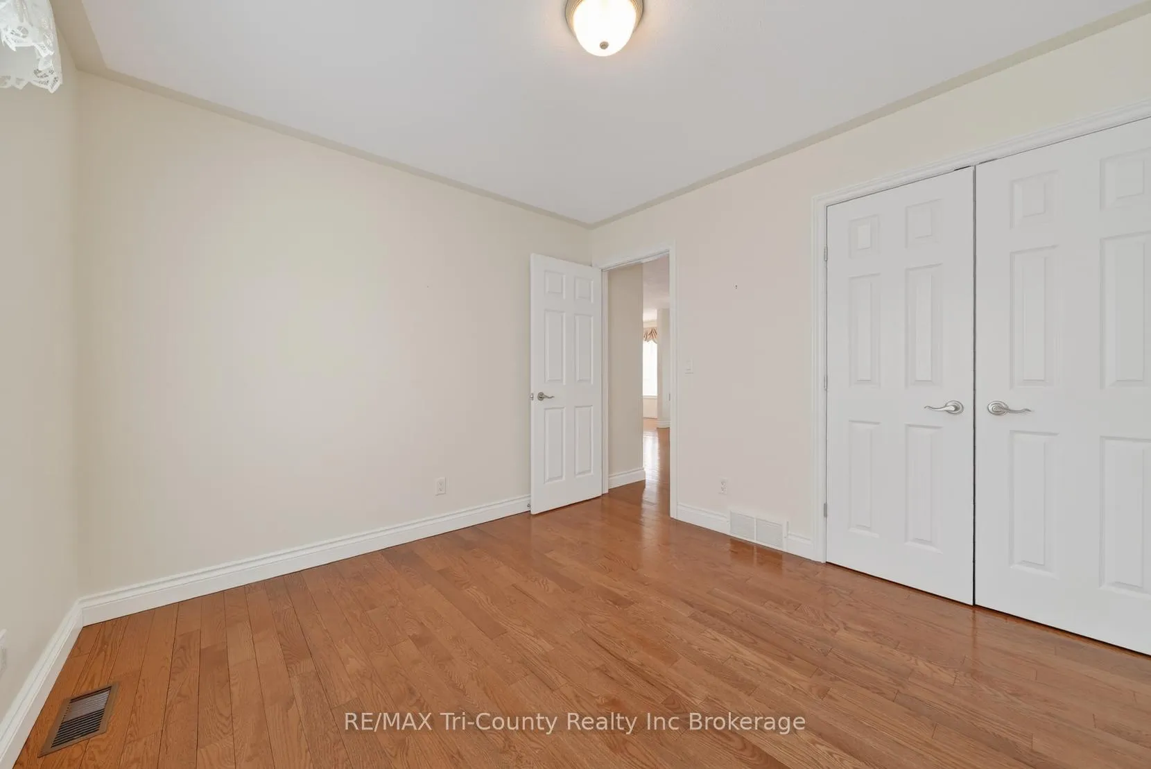 Photo 17 of 14 Yeager Avenue, Norfolk, Simcoe — HOMEH