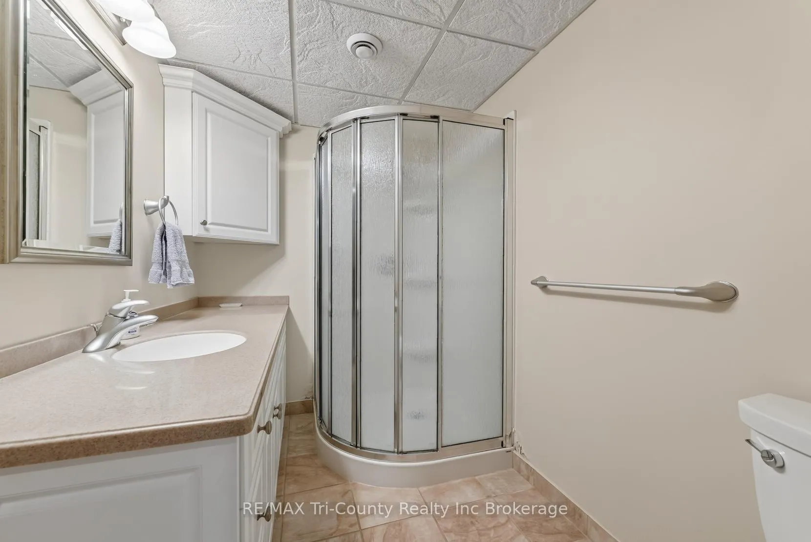 Photo 35 of 14 Yeager Avenue, Norfolk, Simcoe — HOMEH