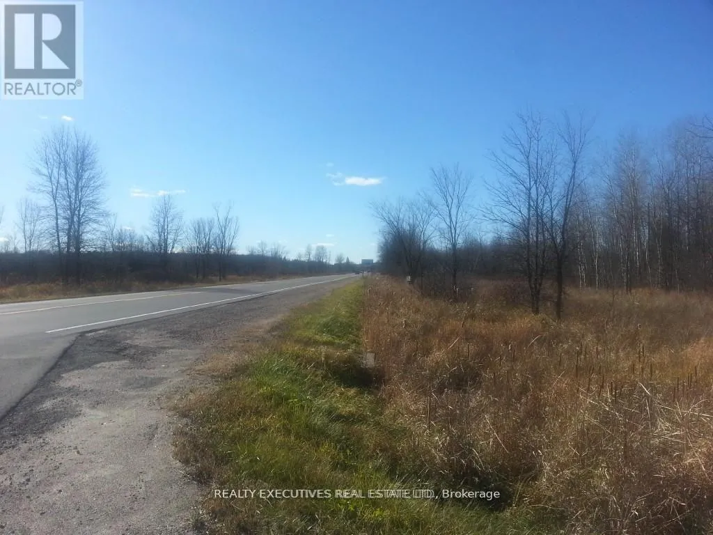 Photo 4 of 852 Cameron Side Road, Tay Valley, Bathurst/Burgess & Sherbrooke (Bathurst) Twp — HOMEH