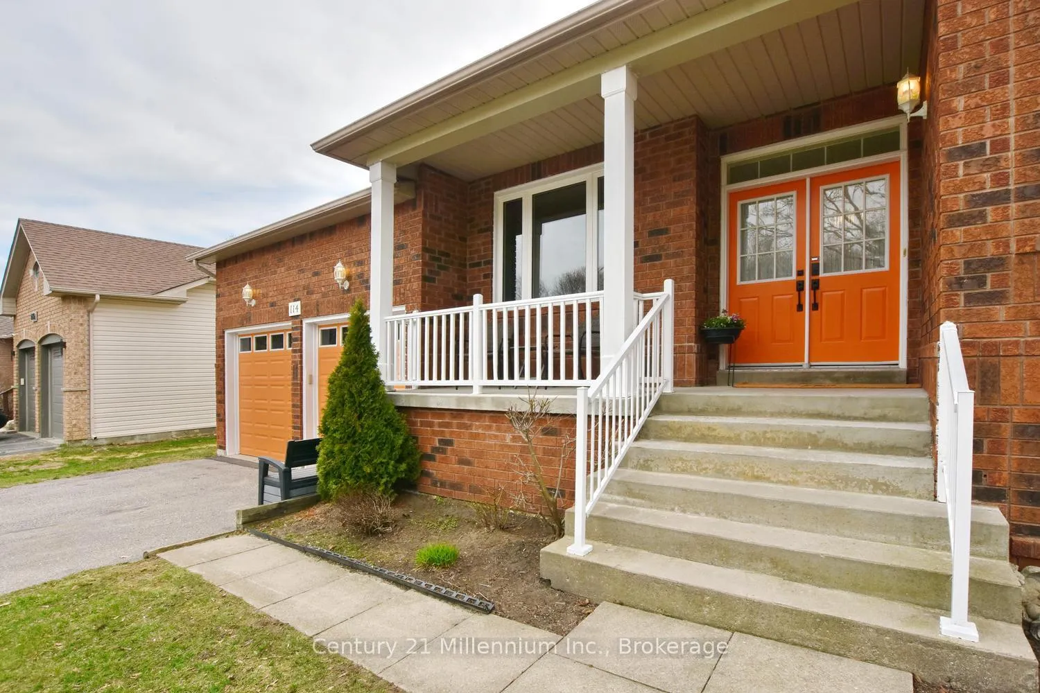 Photo 3 of 114 Silver Birch Avenue, Wasaga Beach — HOMEH