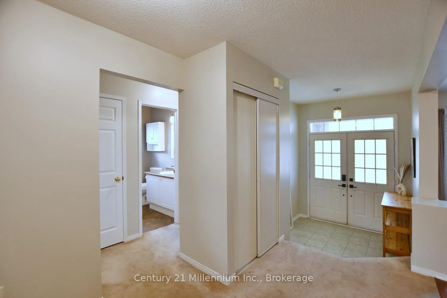 Photo 5 of 114 Silver Birch Avenue, Wasaga Beach — HOMEH
