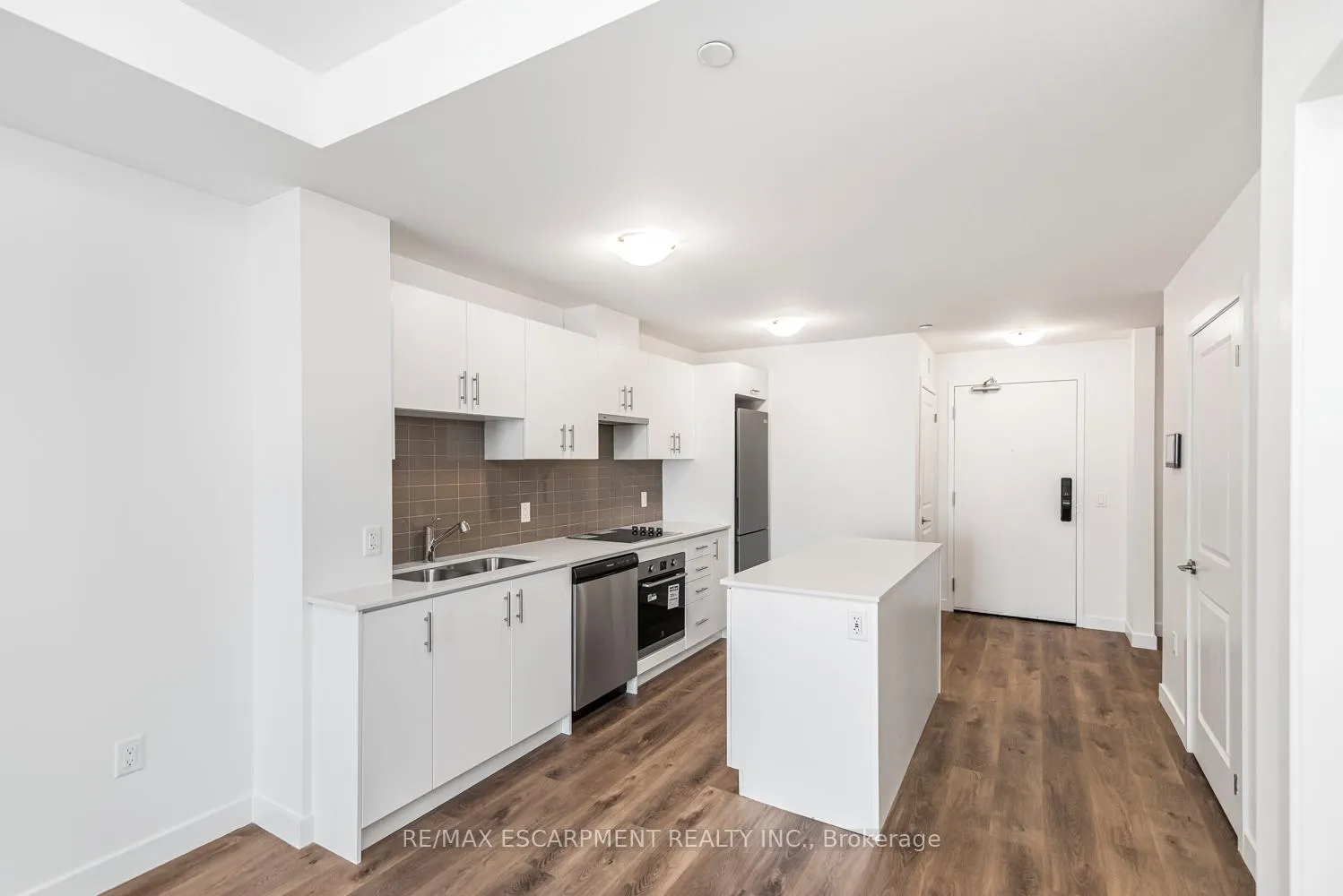 Photo 5 of Unit 1109, 461 Green Road, Hamilton, Lakeshore — HOMEH