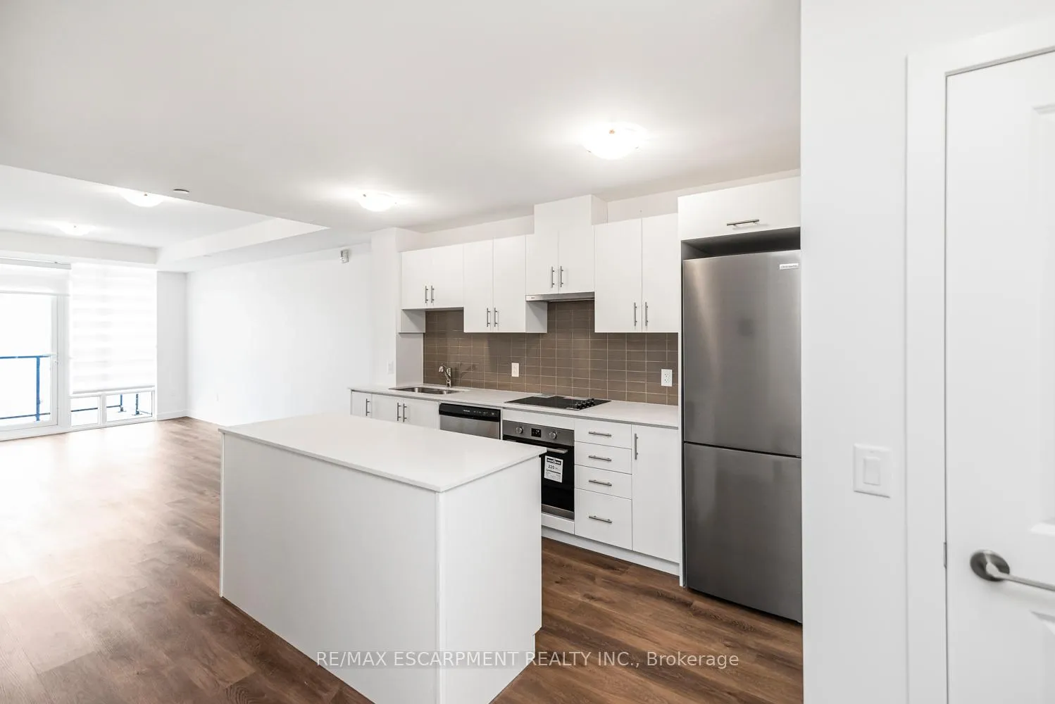Photo 10 of Unit 1109, 461 Green Road, Hamilton, Lakeshore — HOMEH