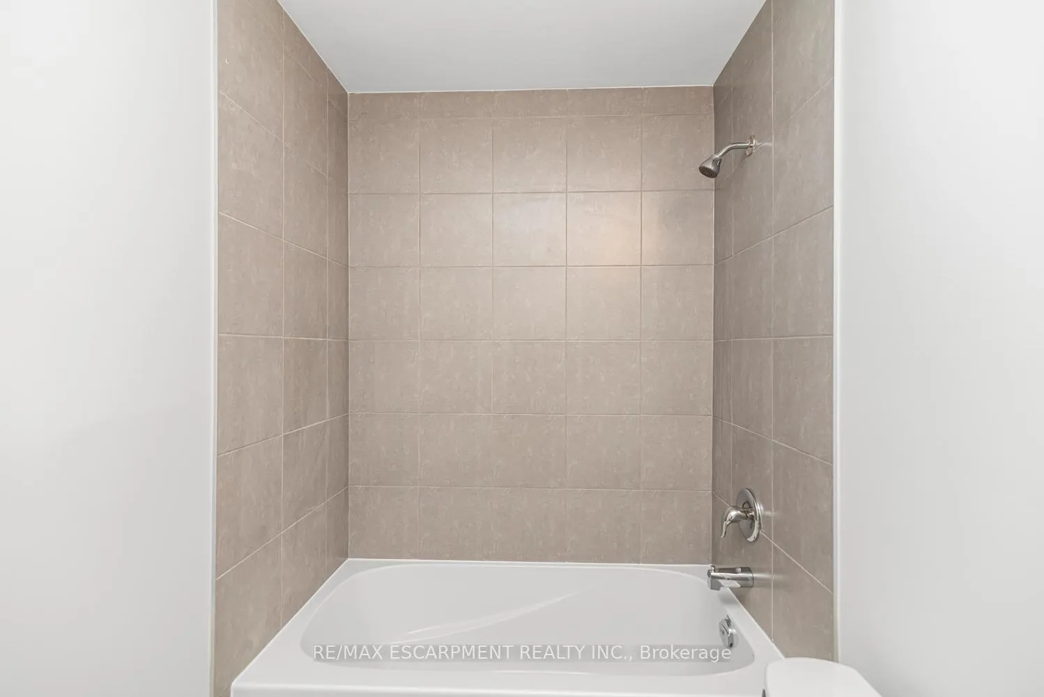 Photo 16 of Unit 1109, 461 Green Road, Hamilton, Lakeshore — HOMEH
