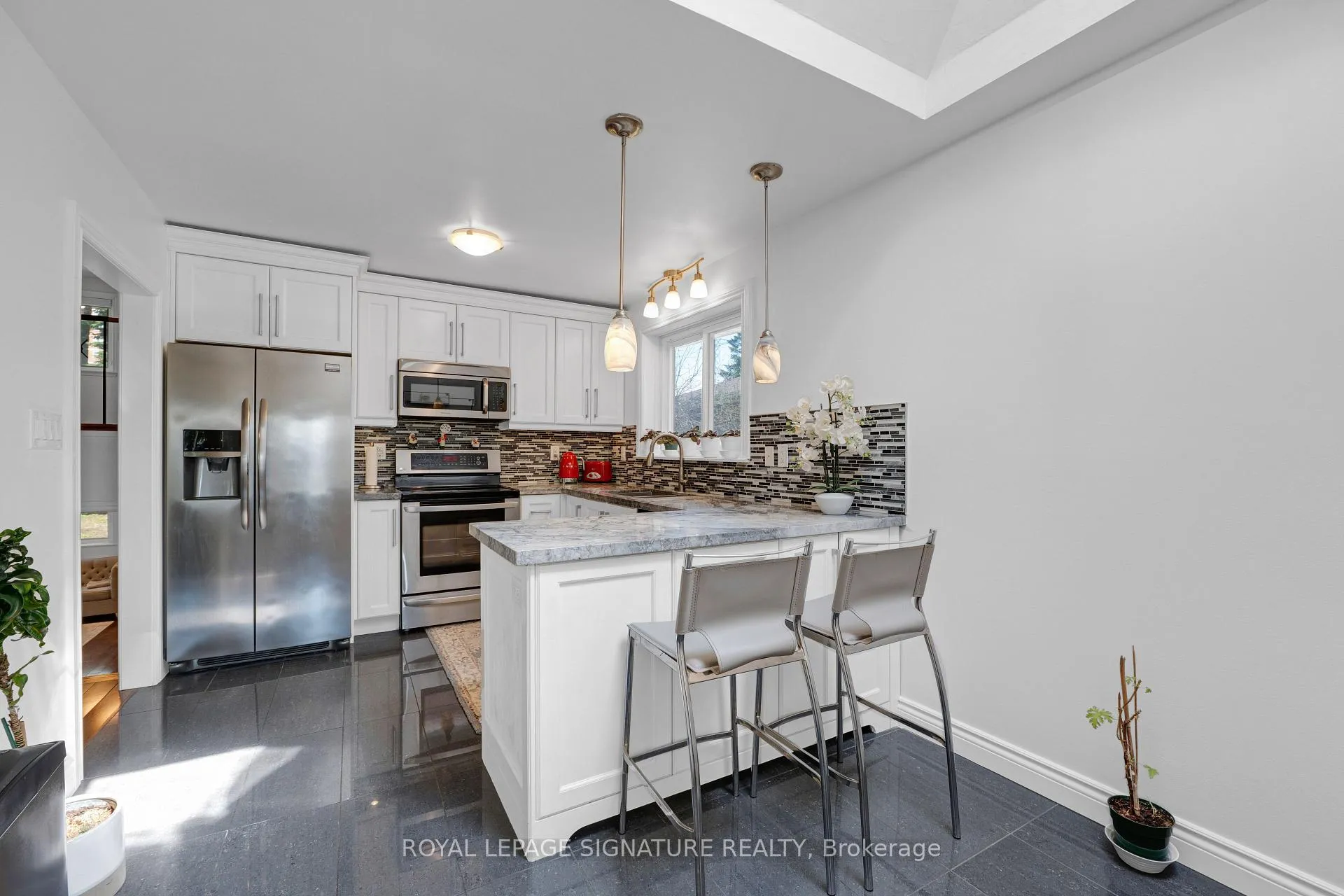 Photo 8 of 55 Tollerton Avenue, North York, Bayview Woods-Steeles — HOMEH