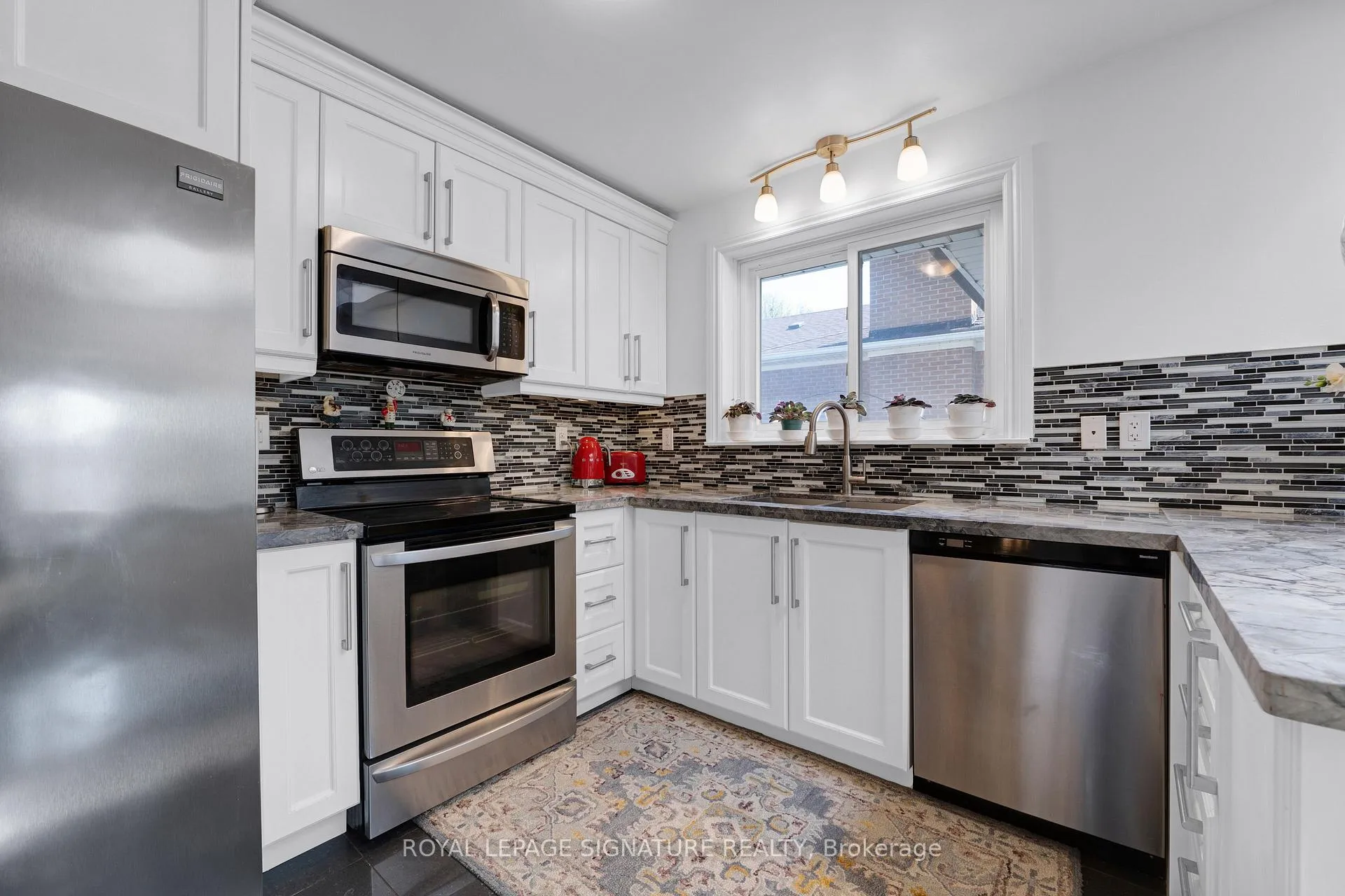 Photo 9 of 55 Tollerton Avenue, North York, Bayview Woods-Steeles — HOMEH