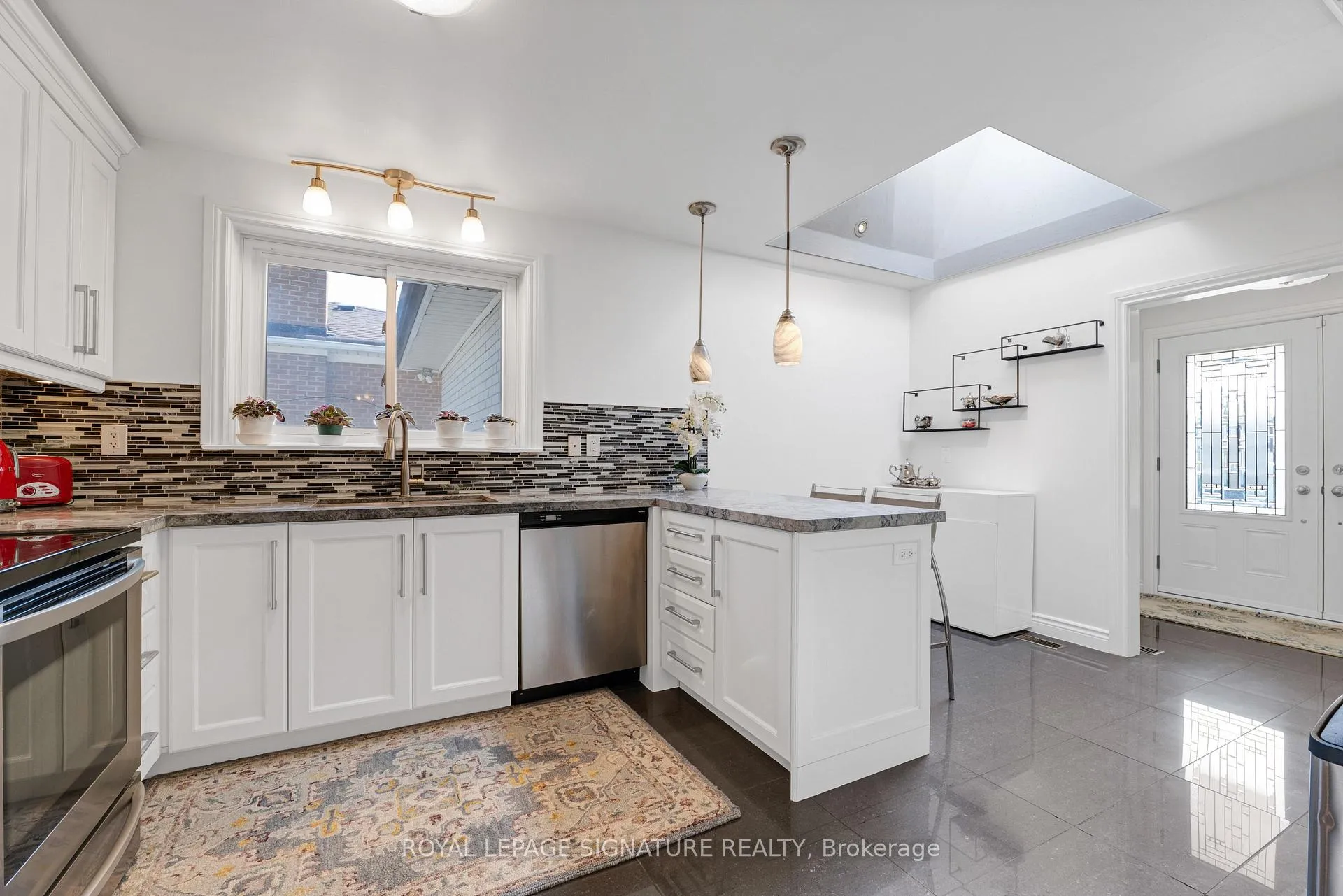 Photo 10 of 55 Tollerton Avenue, North York, Bayview Woods-Steeles — HOMEH