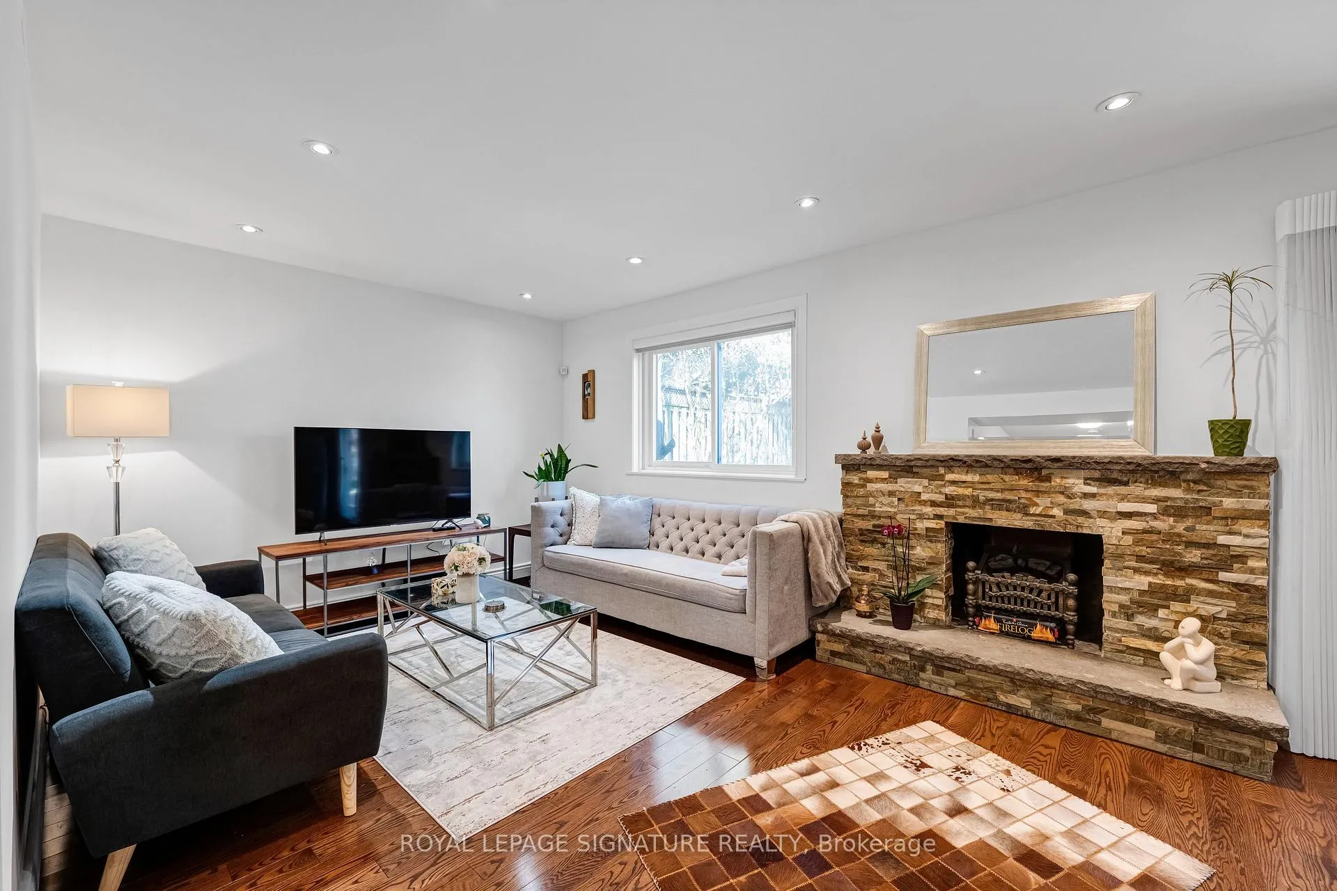 Photo 19 of 55 Tollerton Avenue, North York, Bayview Woods-Steeles — HOMEH