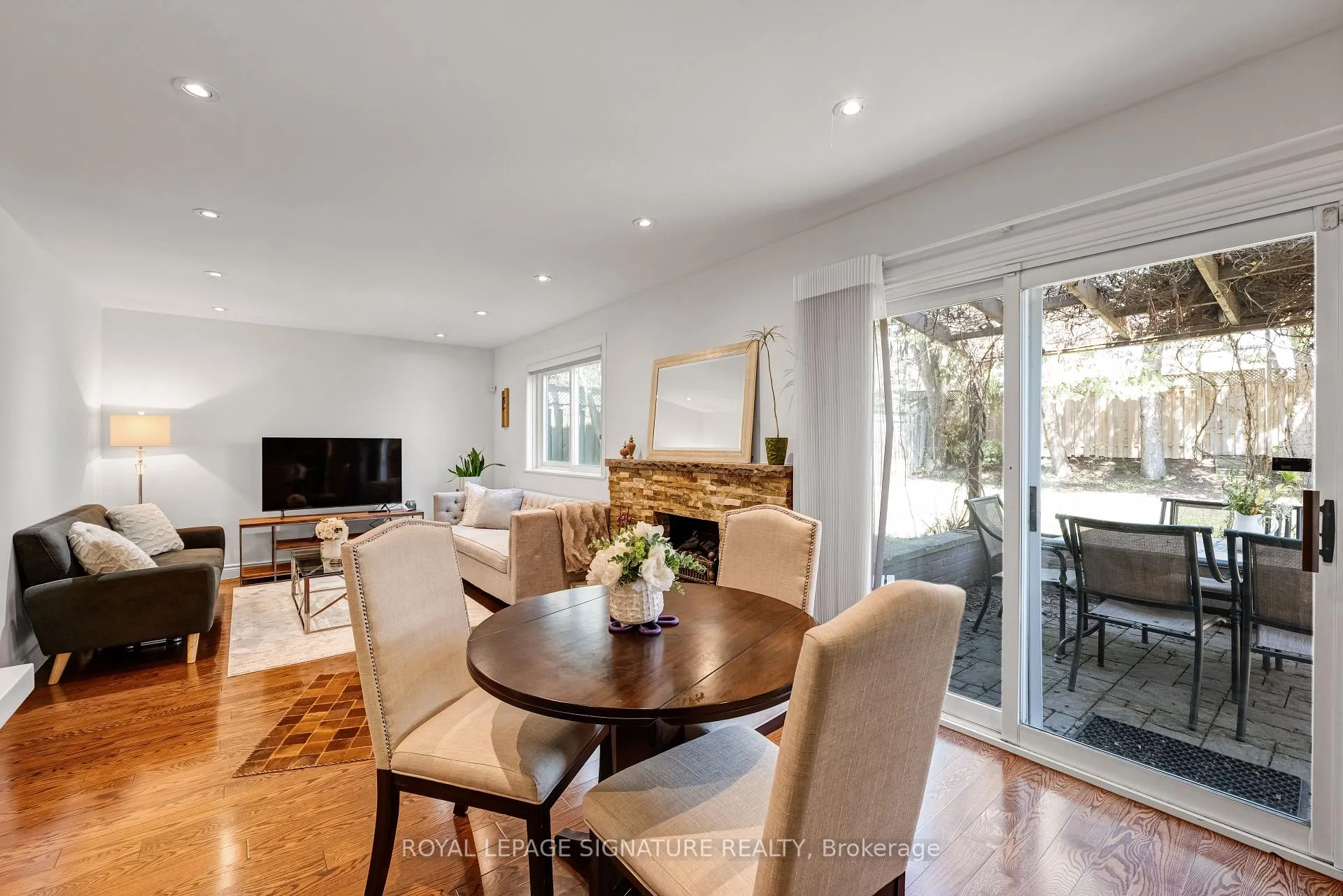 Photo 25 of 55 Tollerton Avenue, North York, Bayview Woods-Steeles — HOMEH