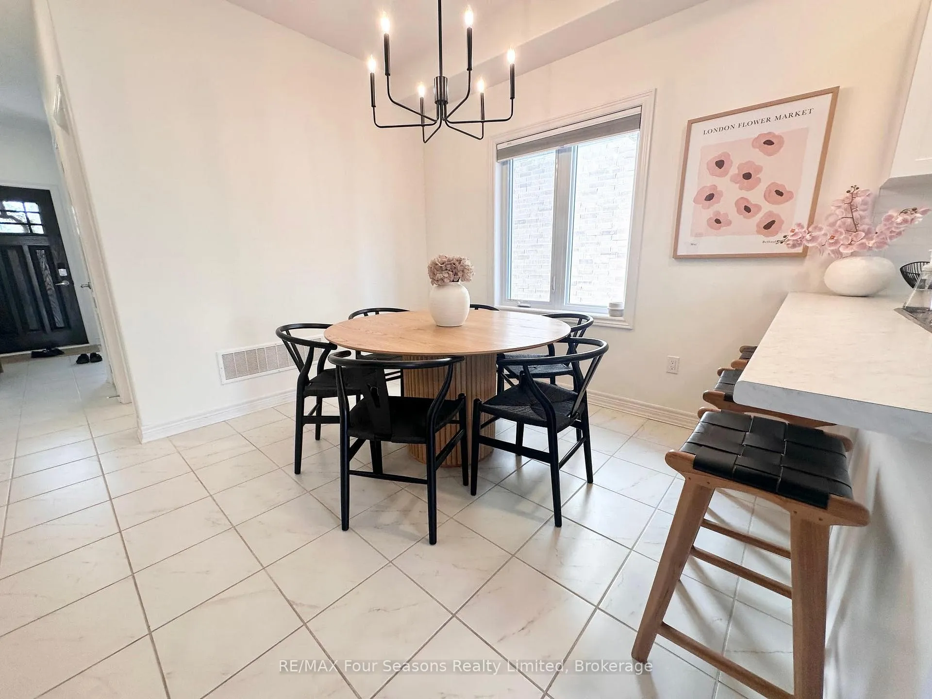 Photo 8 of 26 Shipley Avenue, Collingwood — HOMEH