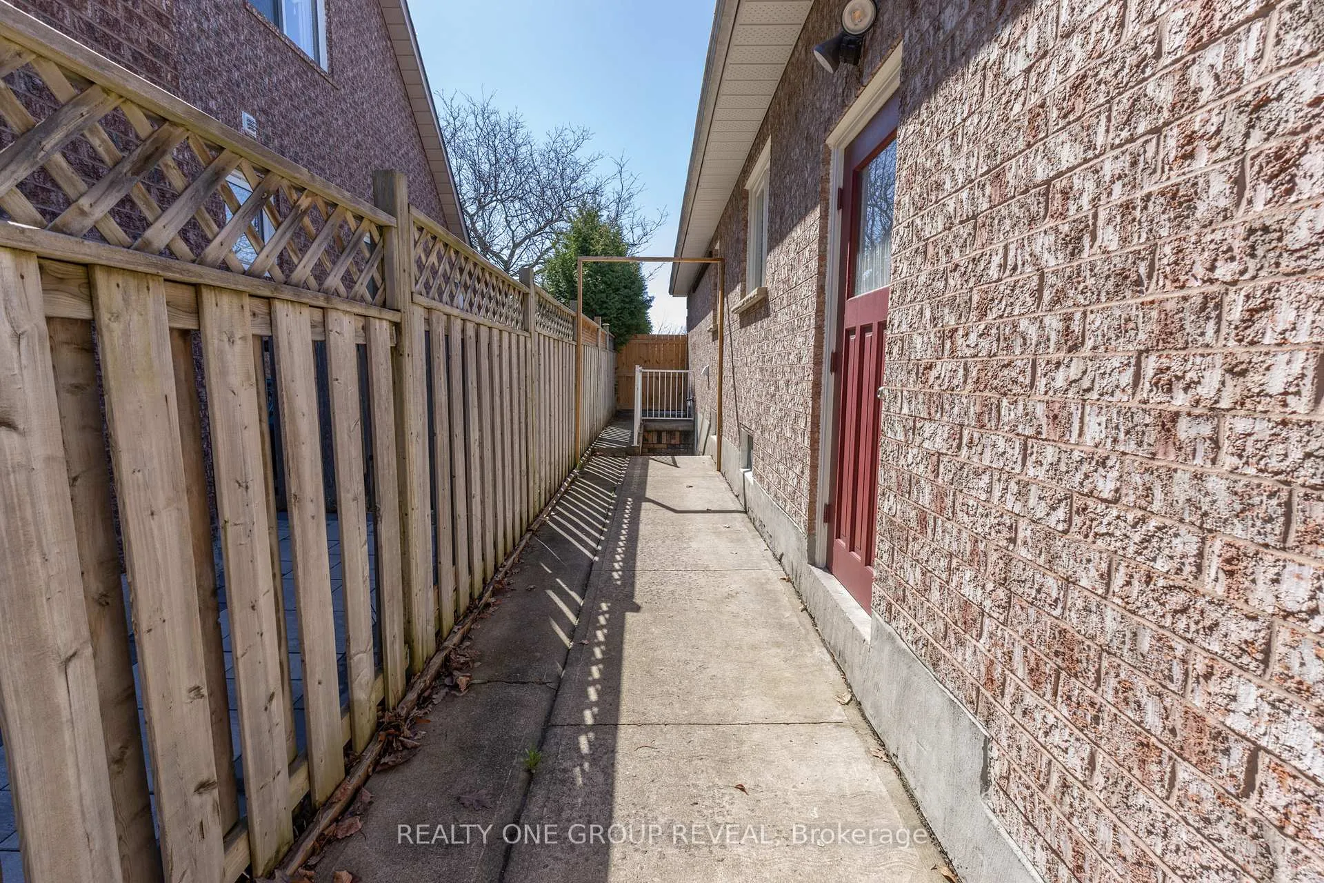 Photo 4 of 48 Patrick Drive, Whitby, Pringle Creek — HOMEH