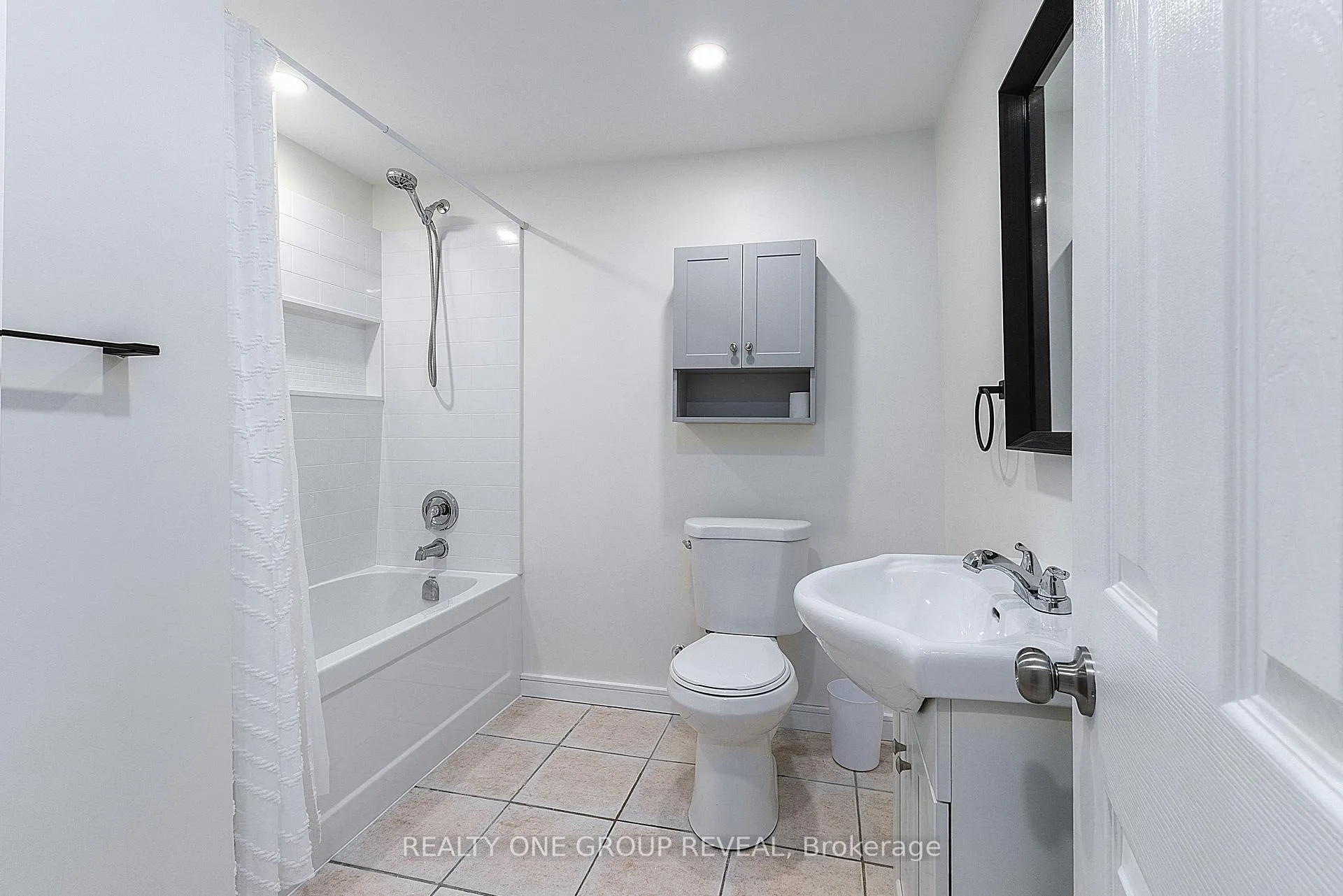 Photo 7 of 48 Patrick Drive, Whitby, Pringle Creek — HOMEH