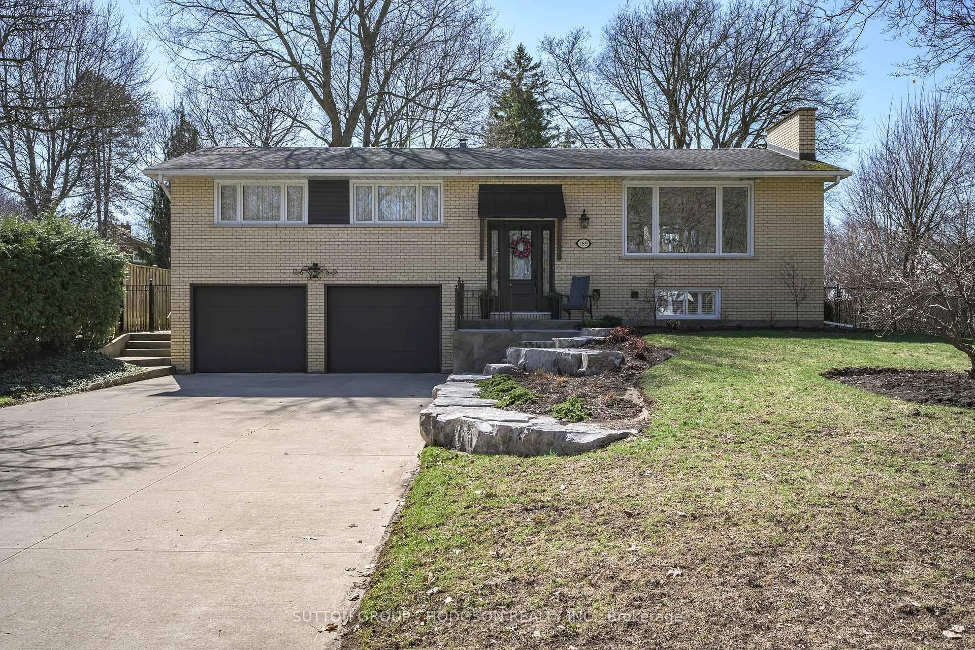 Front of 189 Hunt Club Drive