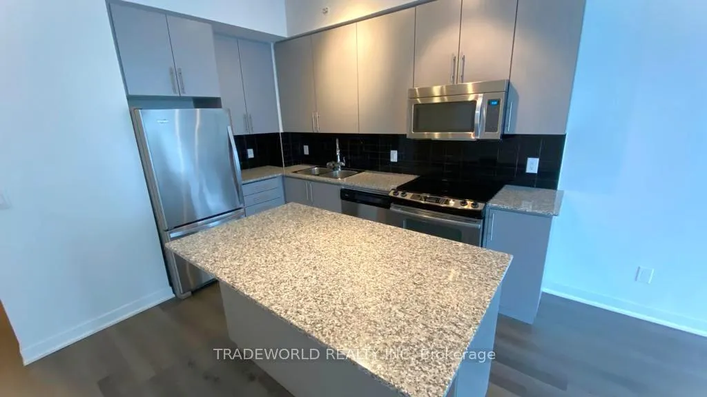 Photo 6 of Unit 915, 60 Berwick Avenue, Toronto, Yonge-Eglinton — HOMEH