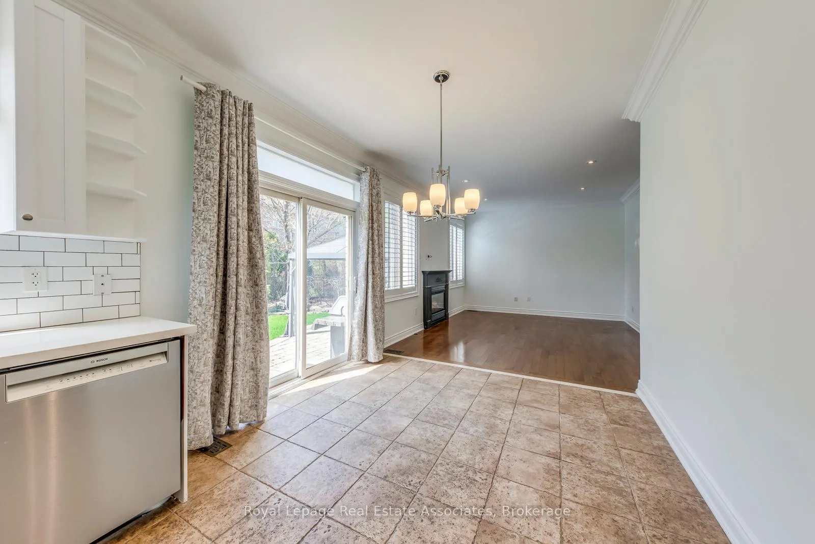 Photo 16 of 3349 Springflower Way, Oakville, Bronte — HOMEH