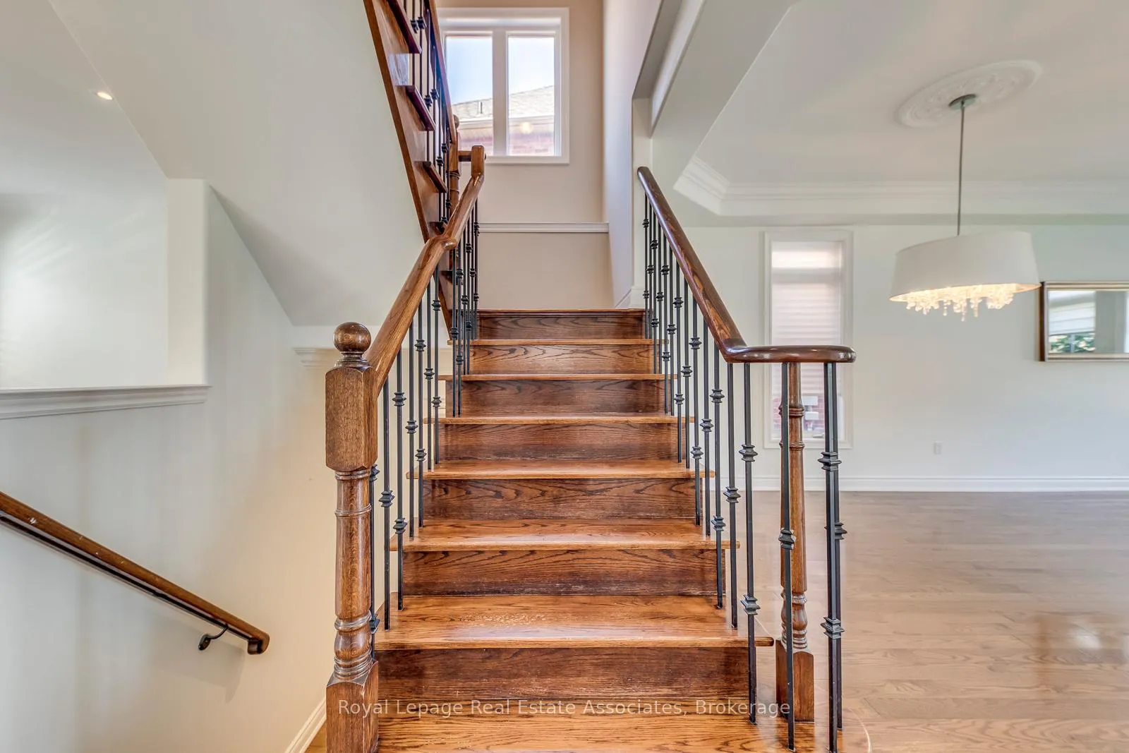 Photo 19 of 3349 Springflower Way, Oakville, Bronte — HOMEH