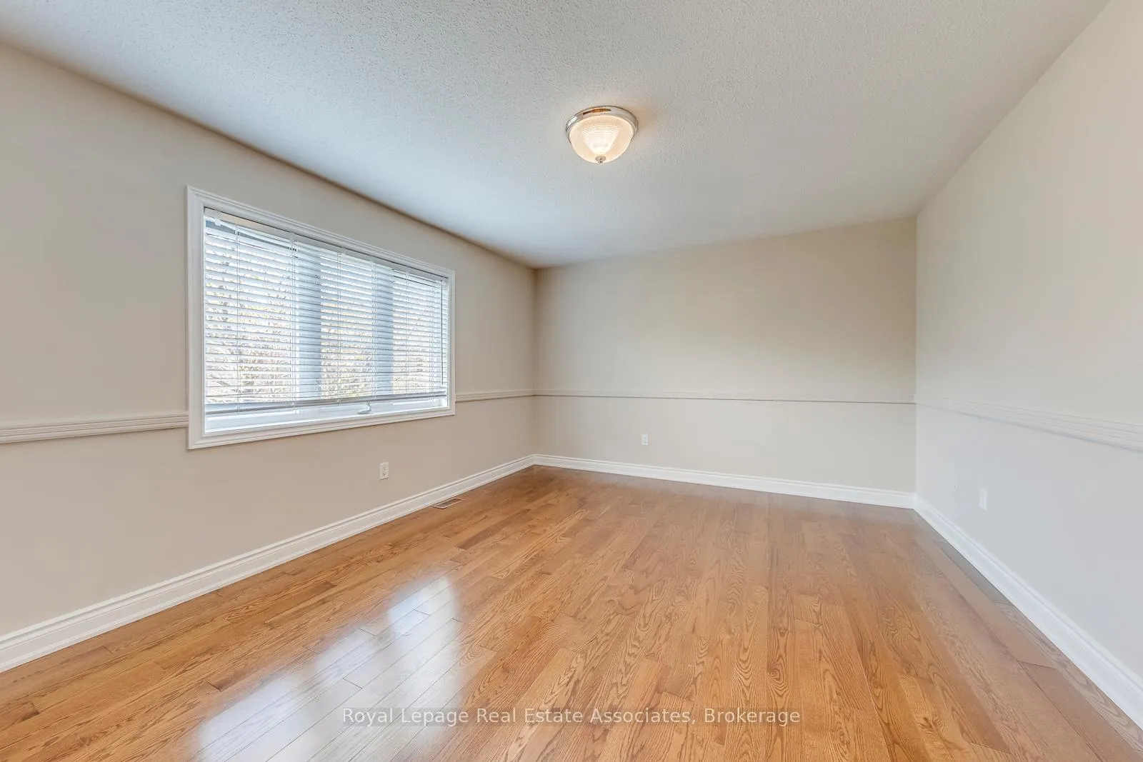 Photo 21 of 3349 Springflower Way, Oakville, Bronte — HOMEH