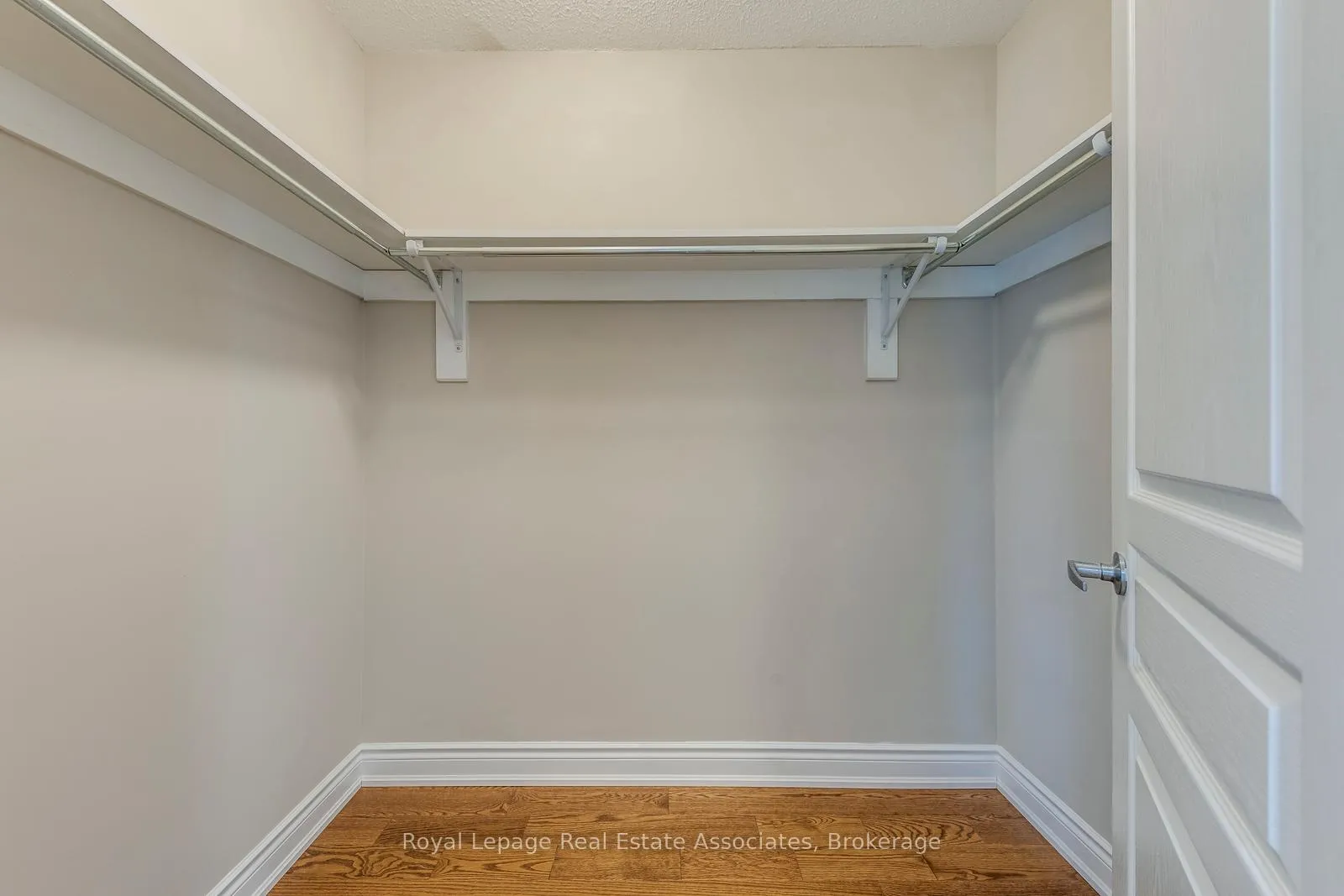 Photo 23 of 3349 Springflower Way, Oakville, Bronte — HOMEH