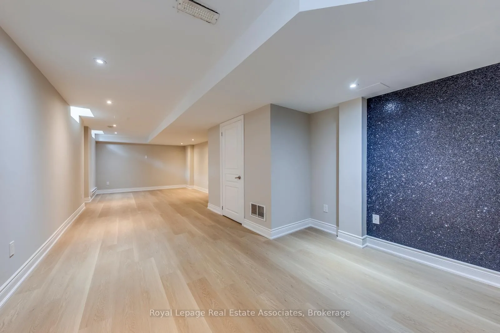 Photo 34 of 3349 Springflower Way, Oakville, Bronte — HOMEH