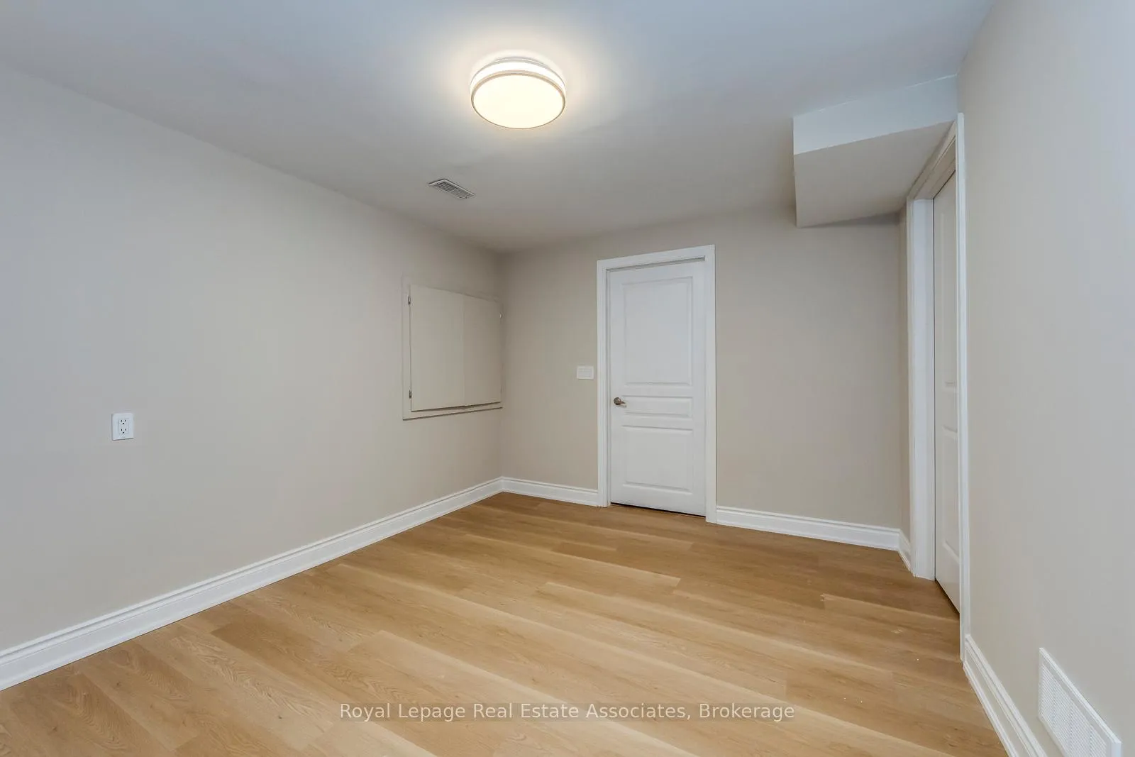 Photo 35 of 3349 Springflower Way, Oakville, Bronte — HOMEH