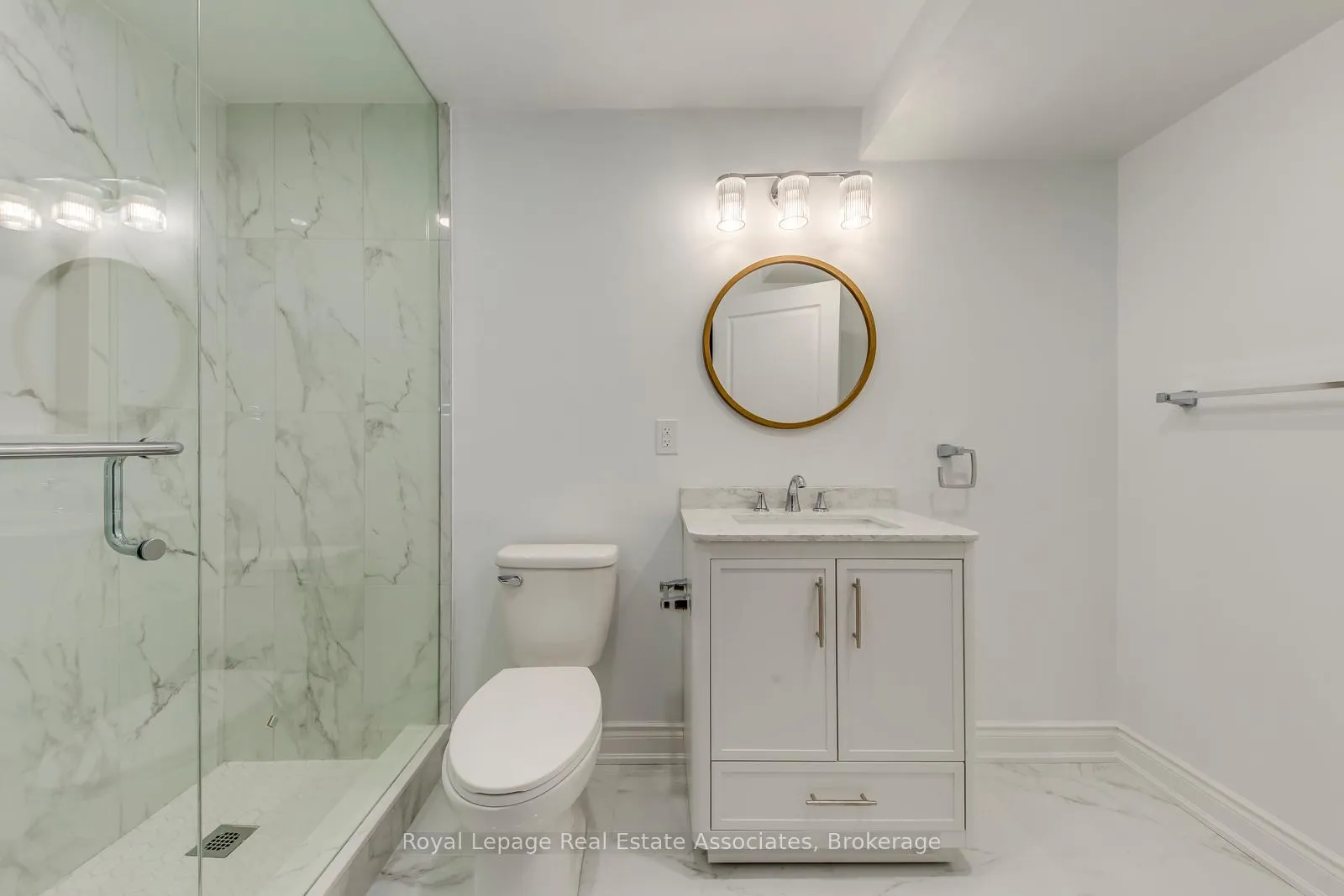 Photo 36 of 3349 Springflower Way, Oakville, Bronte — HOMEH