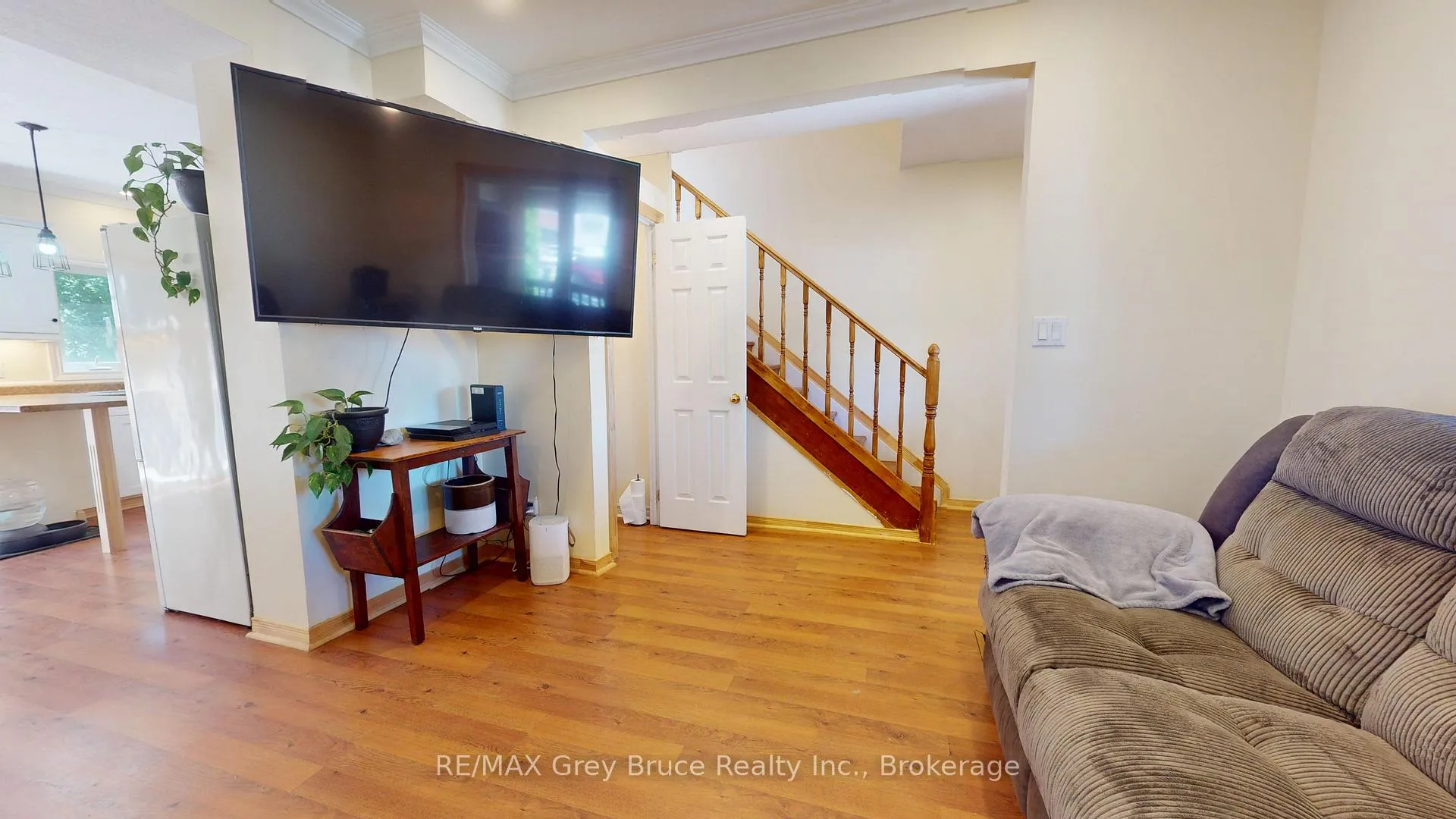 Photo 5 of 937 4th Avenue E, Owen Sound — HOMEH