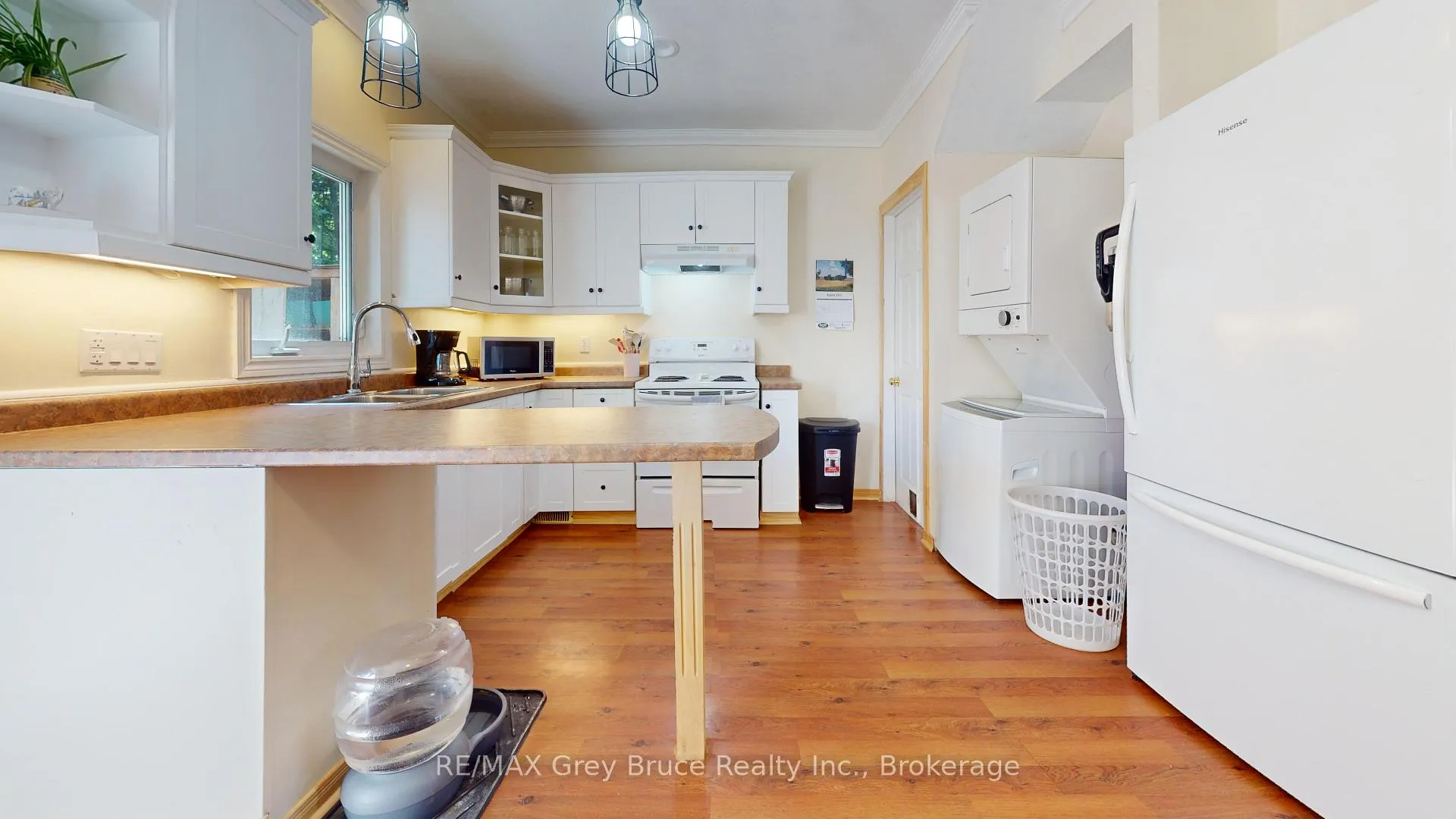 Photo 9 of 937 4th Avenue E, Owen Sound — HOMEH