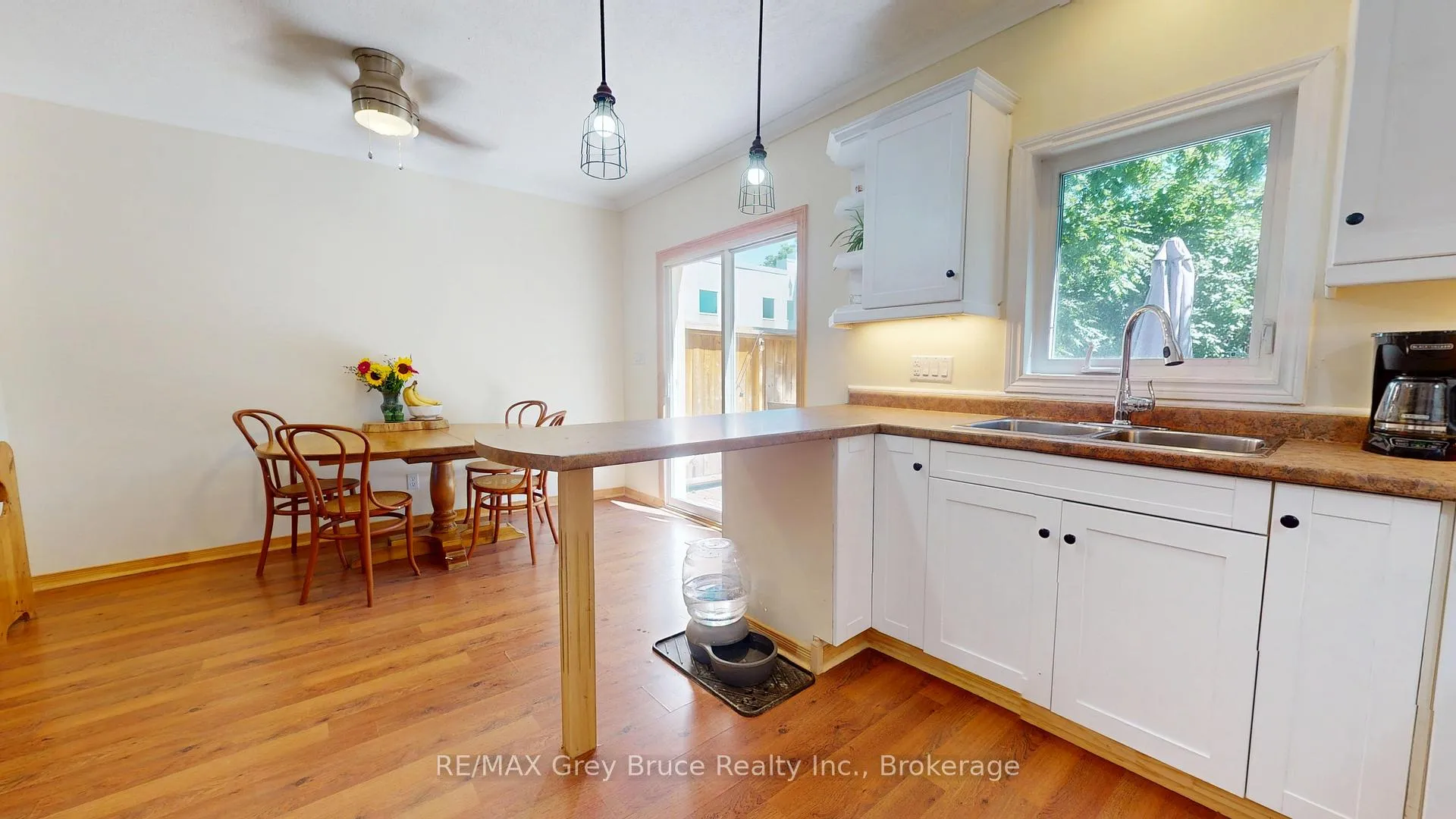 Photo 10 of 937 4th Avenue E, Owen Sound — HOMEH