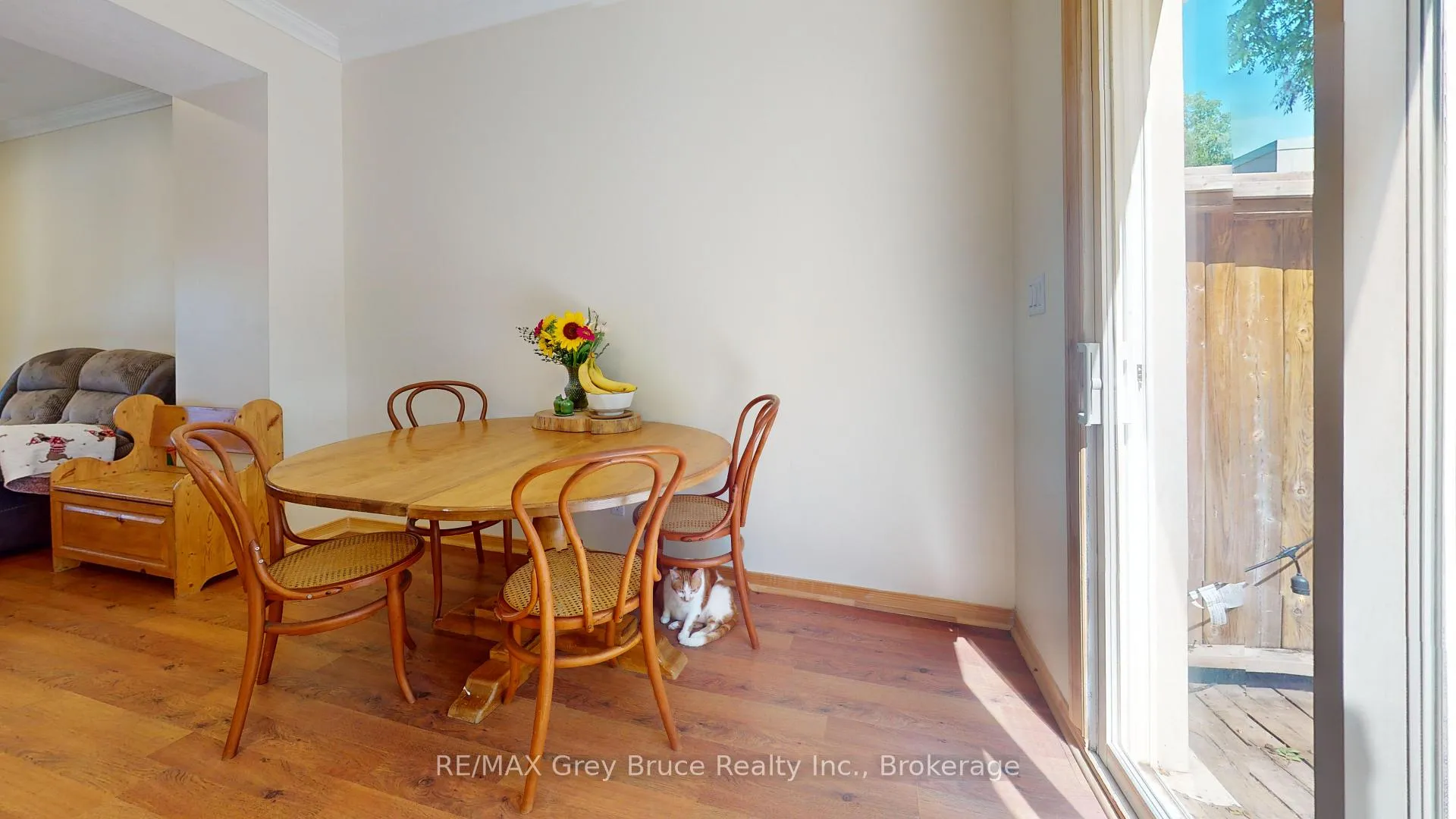 Photo 11 of 937 4th Avenue E, Owen Sound — HOMEH