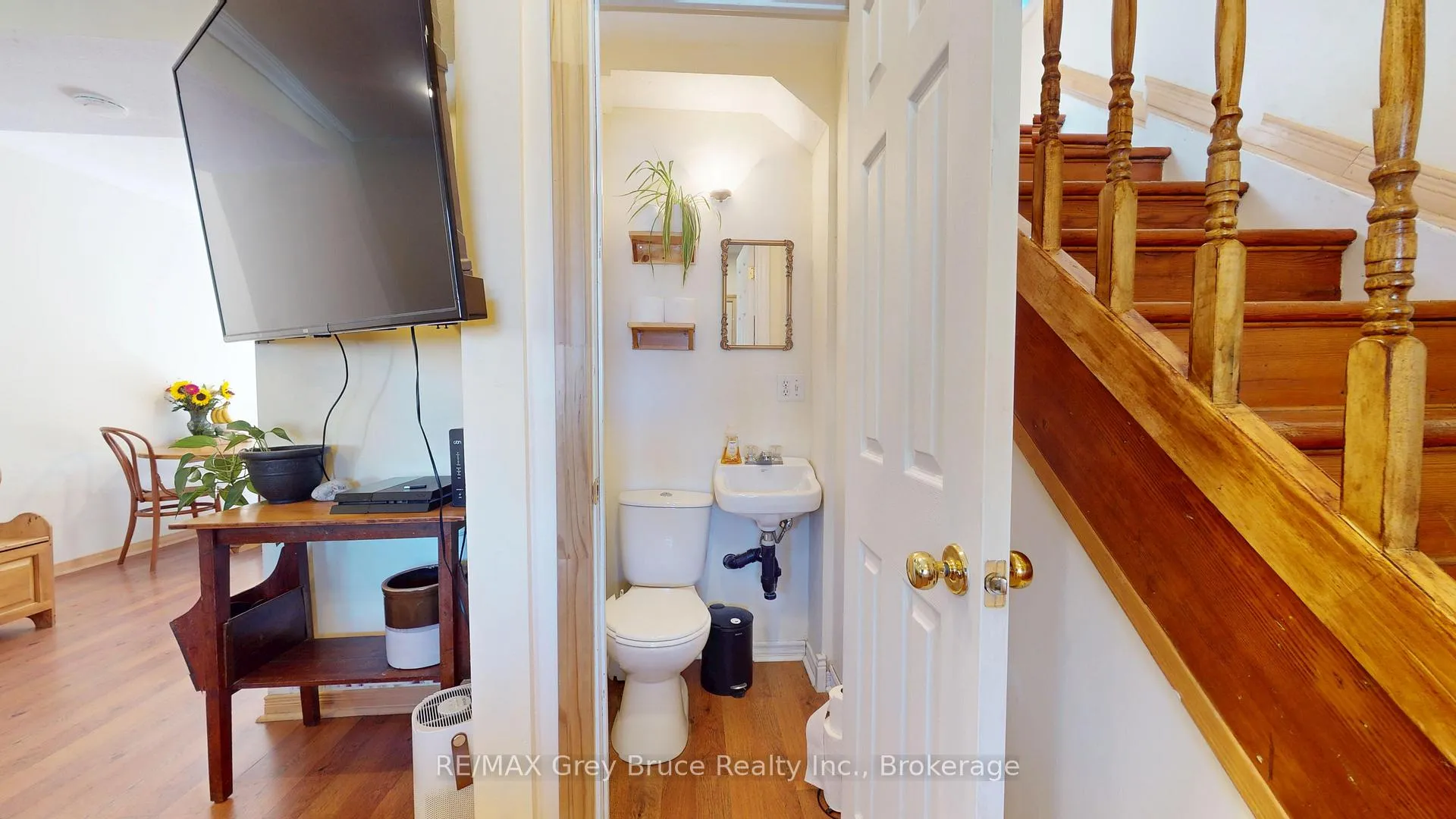 Photo 13 of 937 4th Avenue E, Owen Sound — HOMEH