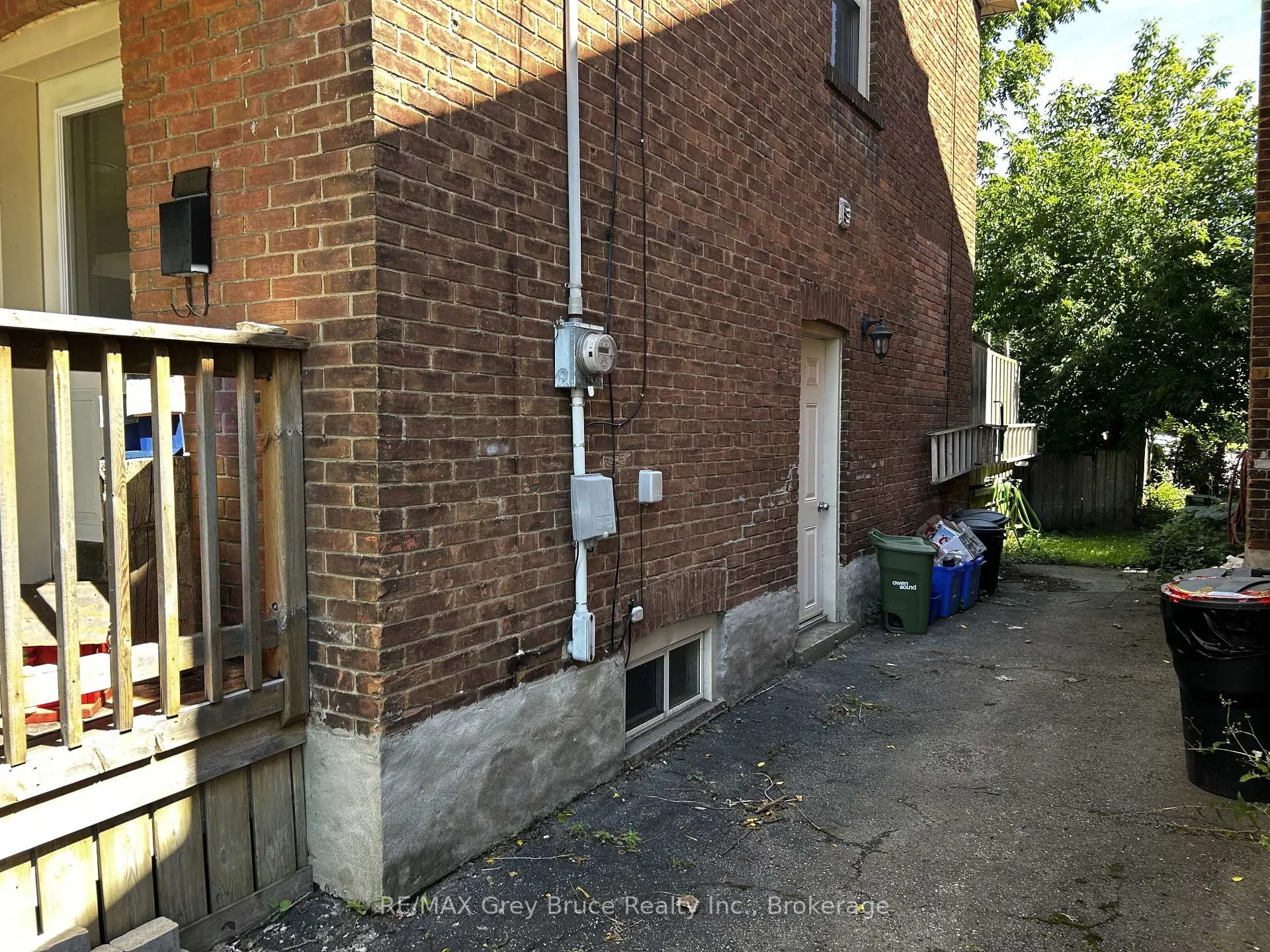 Photo 21 of 937 4th Avenue E, Owen Sound — HOMEH